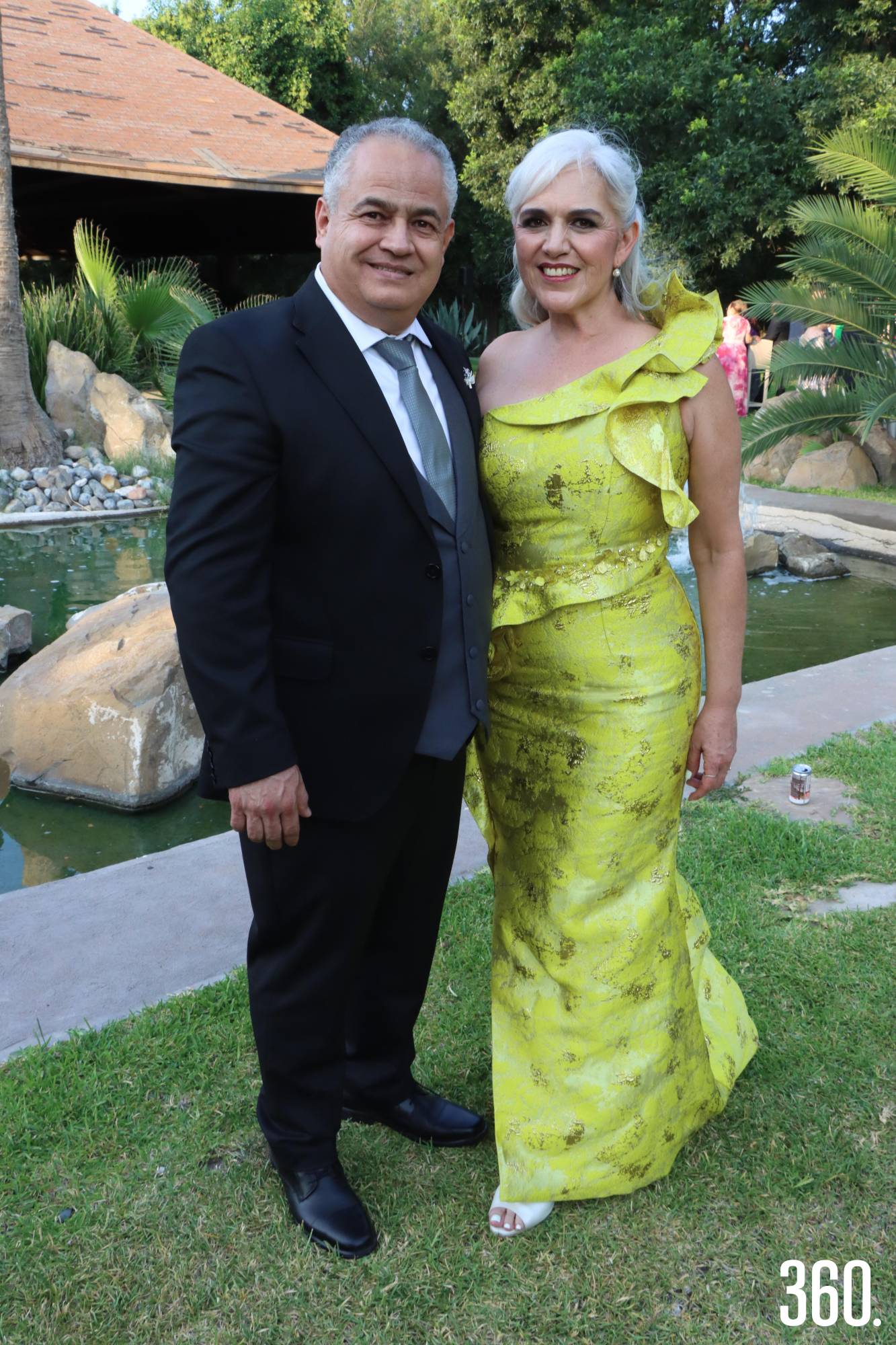 $!Carlos Cruz y Liliana Damián, padres de la novia.