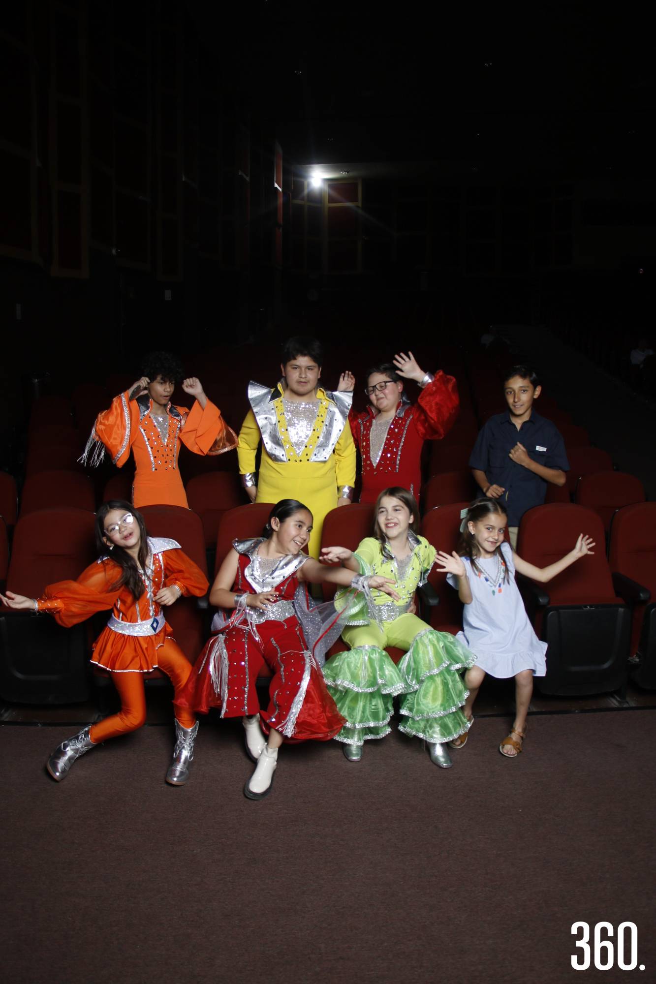 $!Entre canciones y coreografías, los niños construyen confianza y trabajo en equipo.