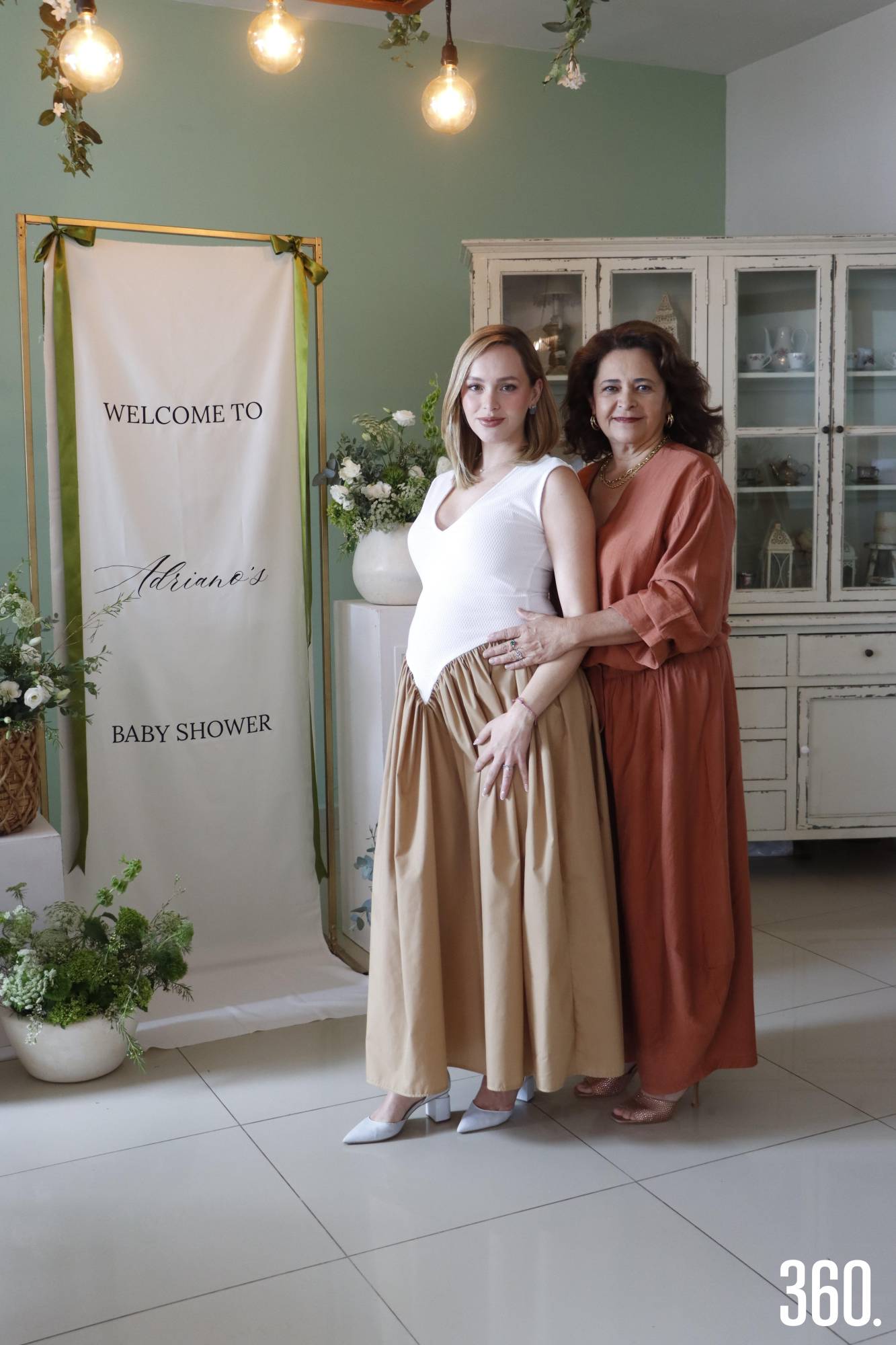 $!Caro con su madre, Etelvina Sánchez.