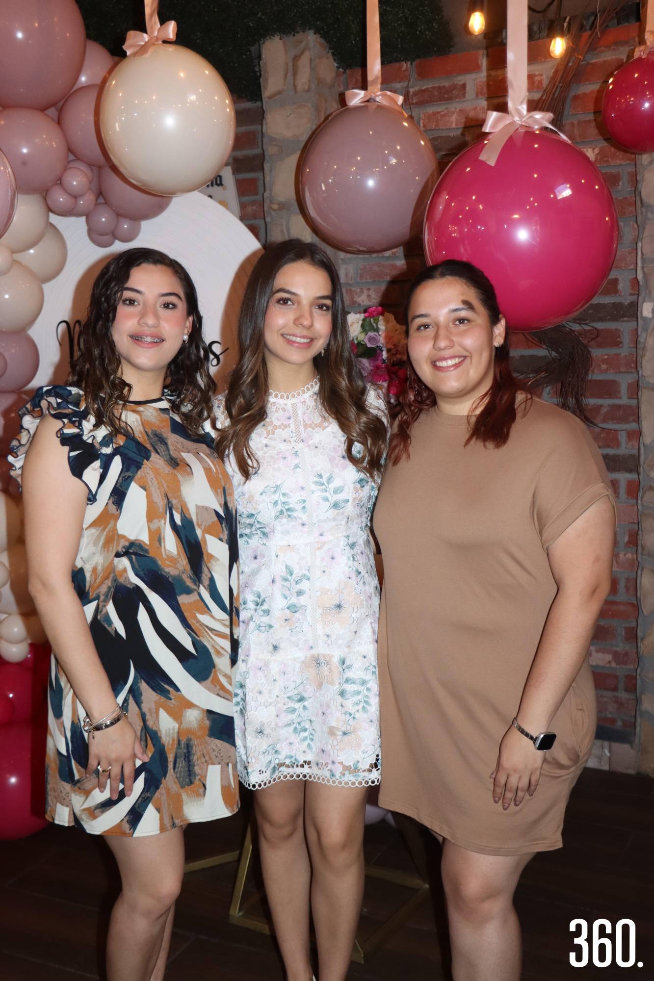 $!Mabel con Daniela y Emma Paola Peña.