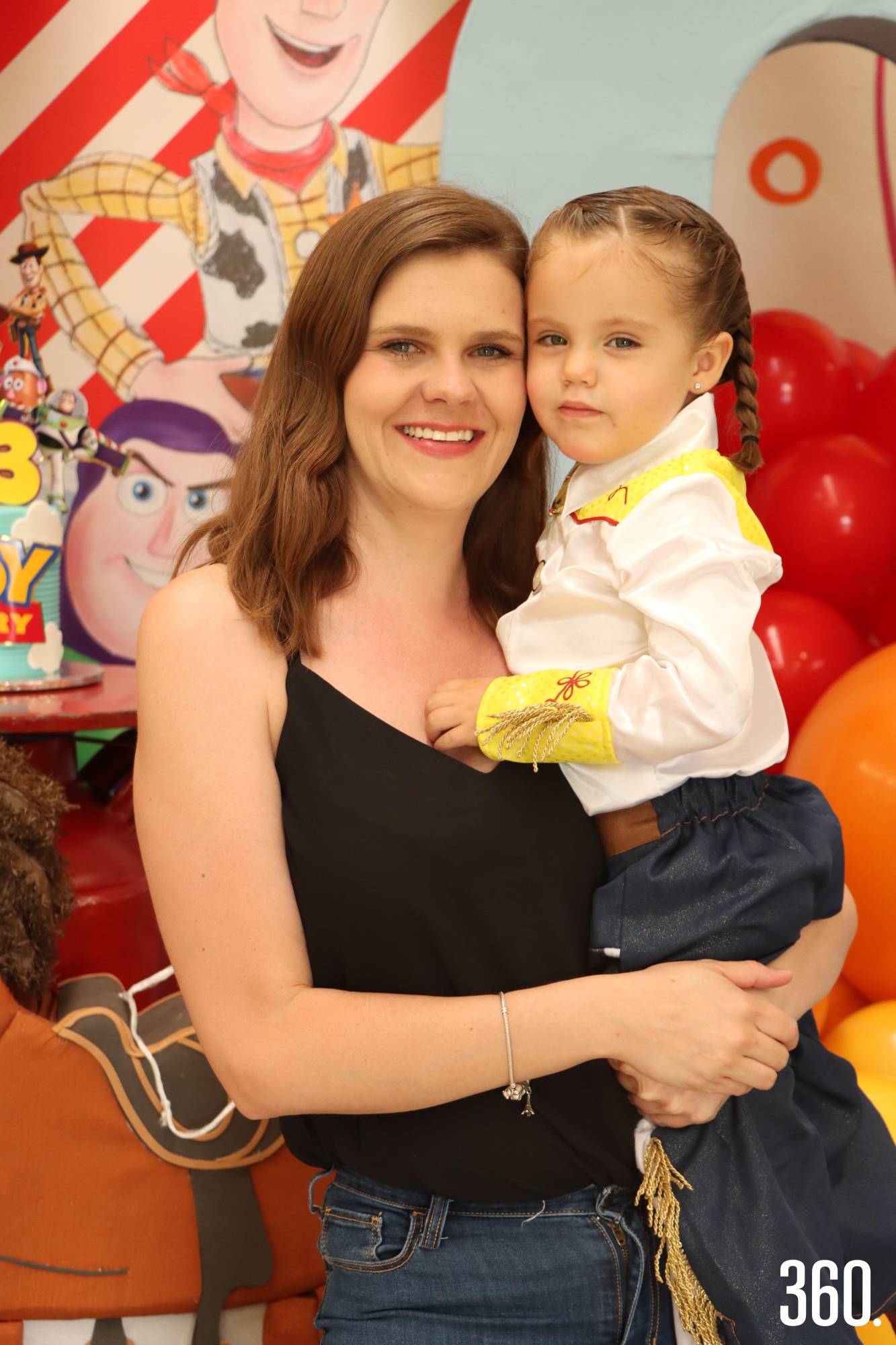 $!Elena con su madre, Andrea Sánchez.