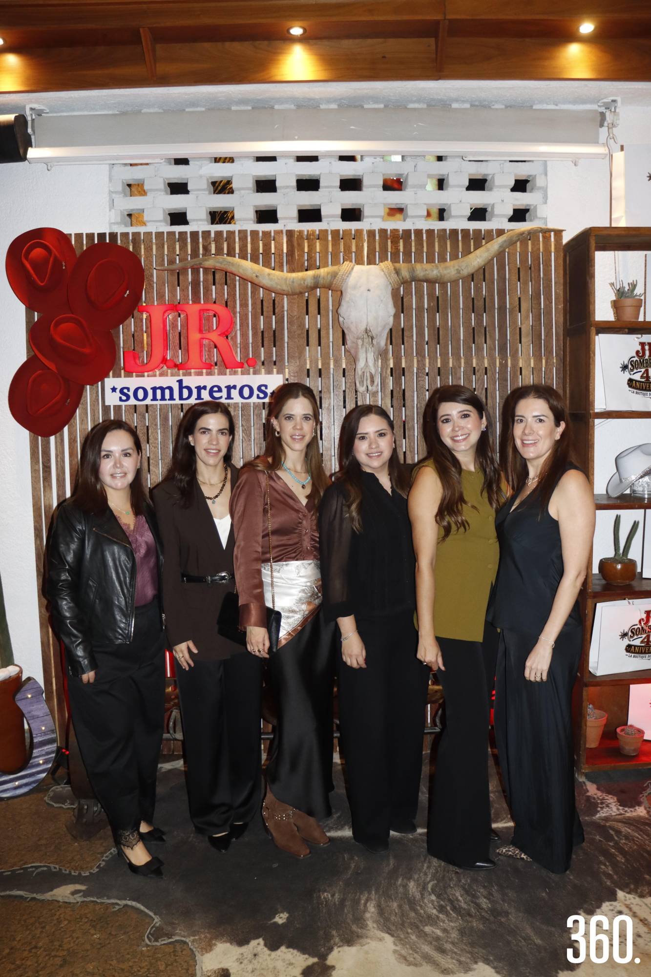 $!Jessica Monroy, Esthela y Lucía Cuéllar, Claudia Valdés, Vanessa Elizondo y Elsa Dávila.