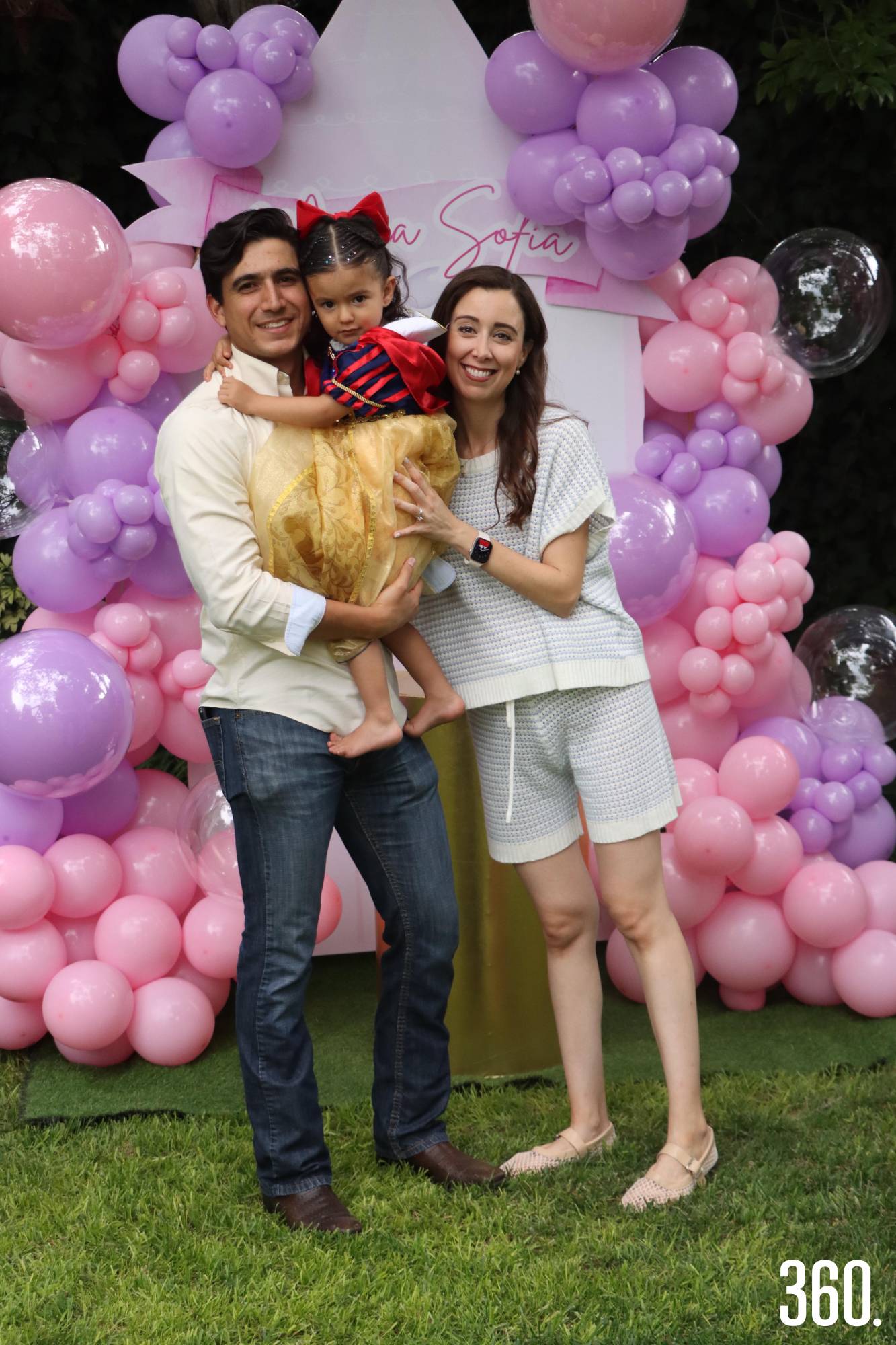 $!María Sofía con sus papás, Roberto Treviño y Sofía Elguézabal.