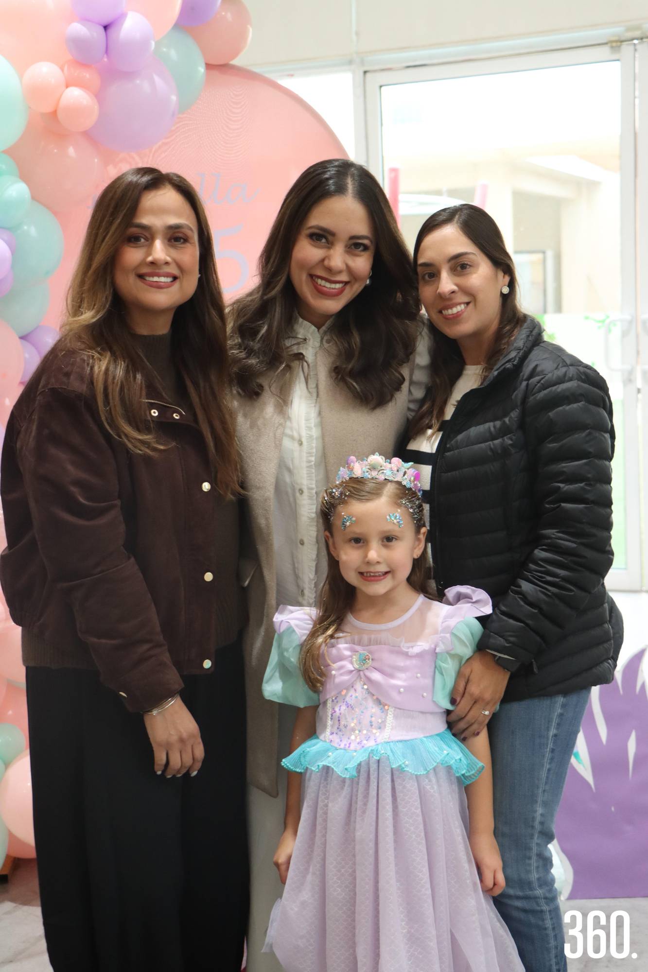 $!Isabella con Ale Sandoval, Daniela Aguado y Fernanda Valdés.