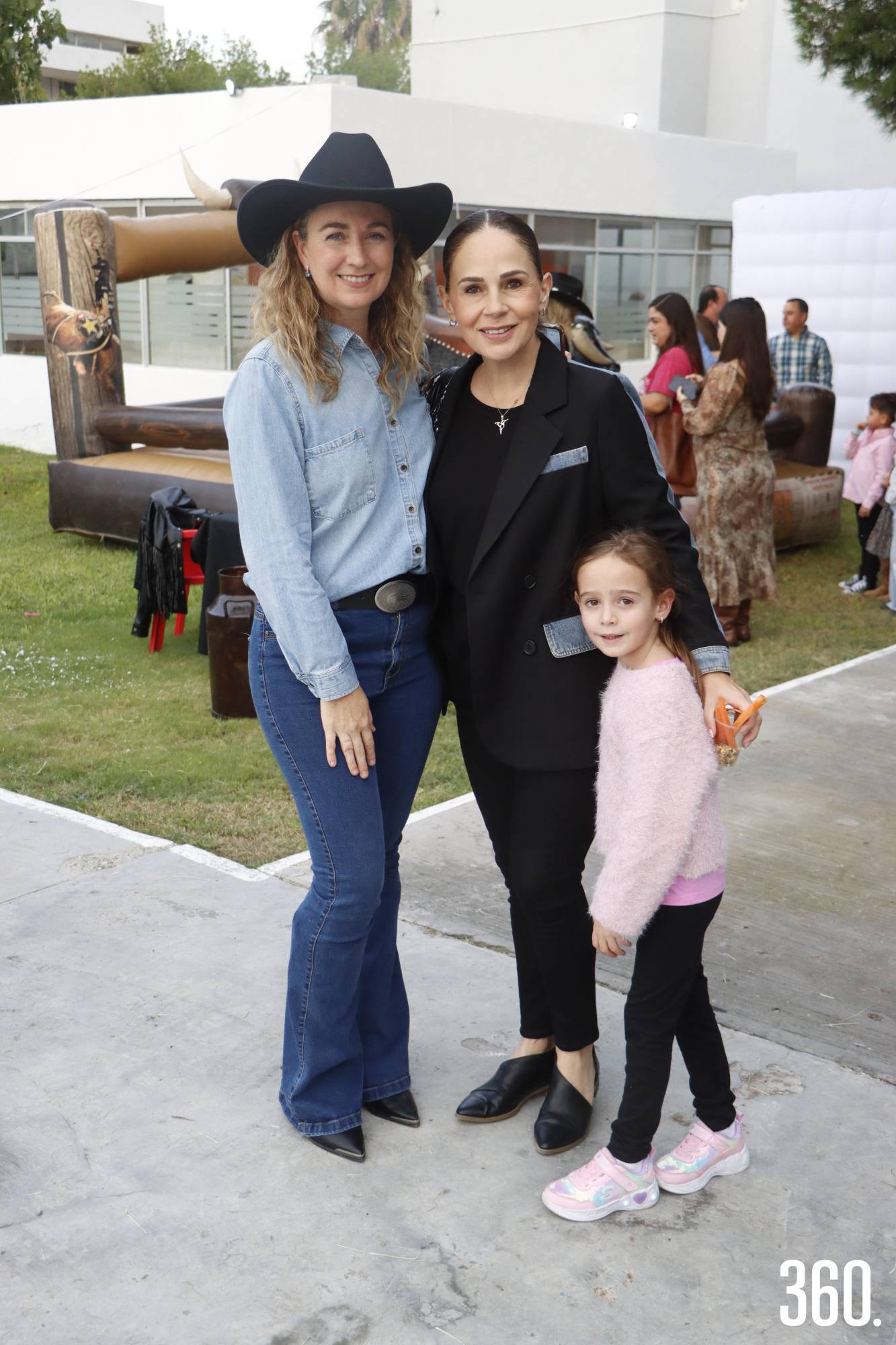 $!Diana Aguirre, Carmen Garza y Elena Guajardo.