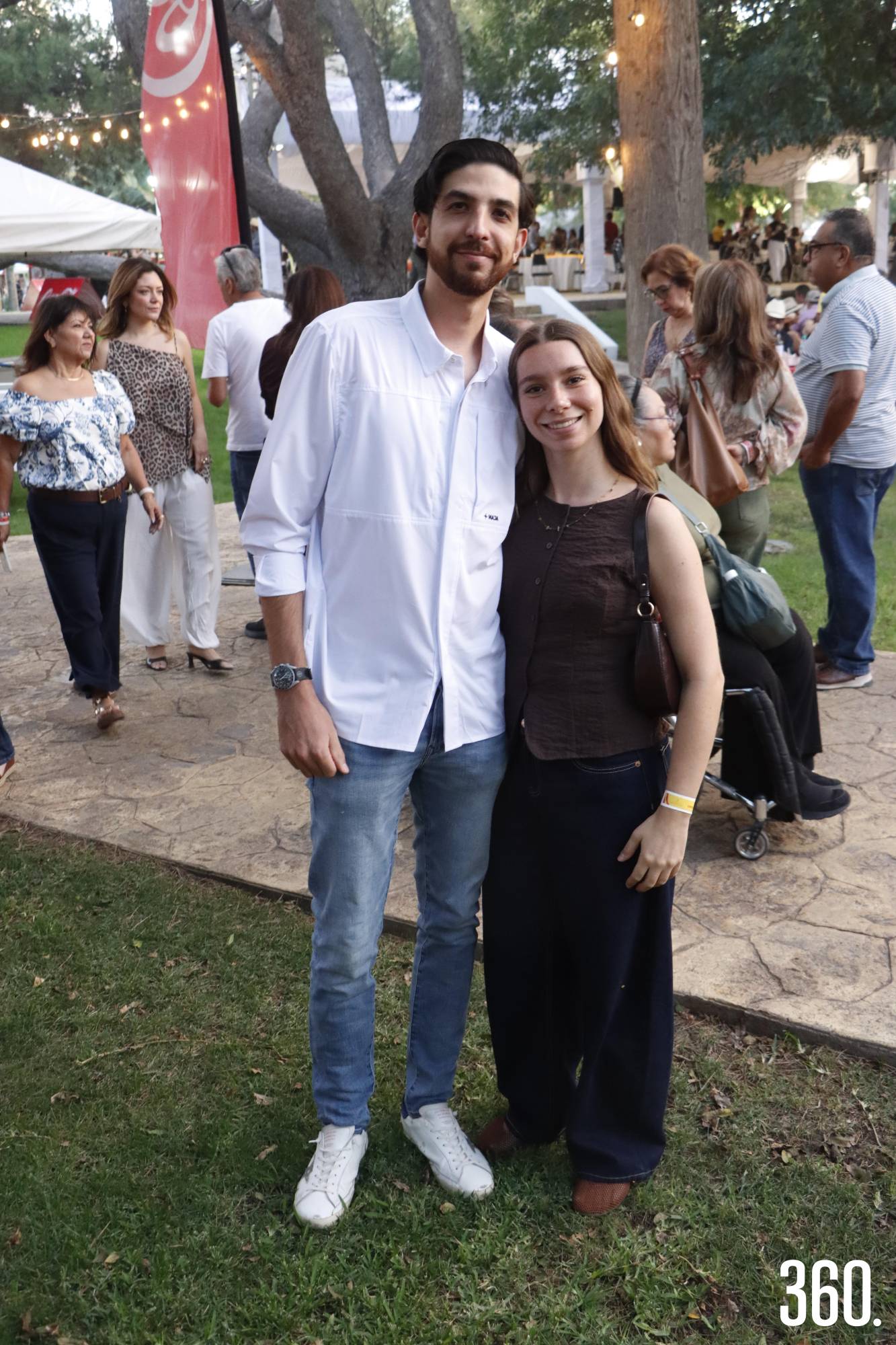 $!Jorge Juárez y Sarah Prina.