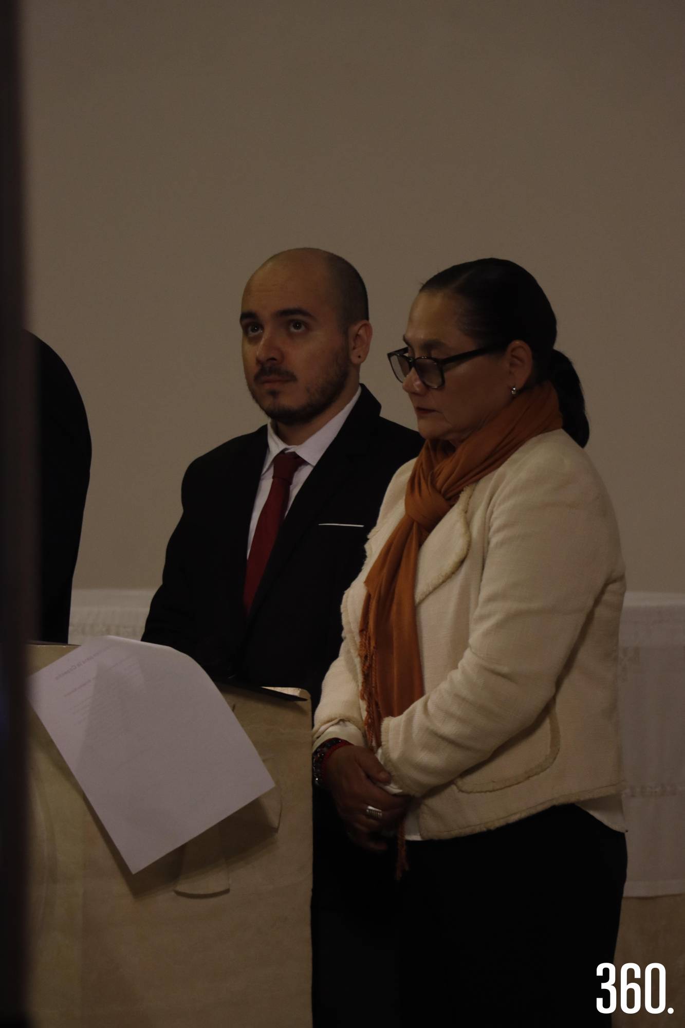 $!Javier López y Brenda Peña Vera, narradores.