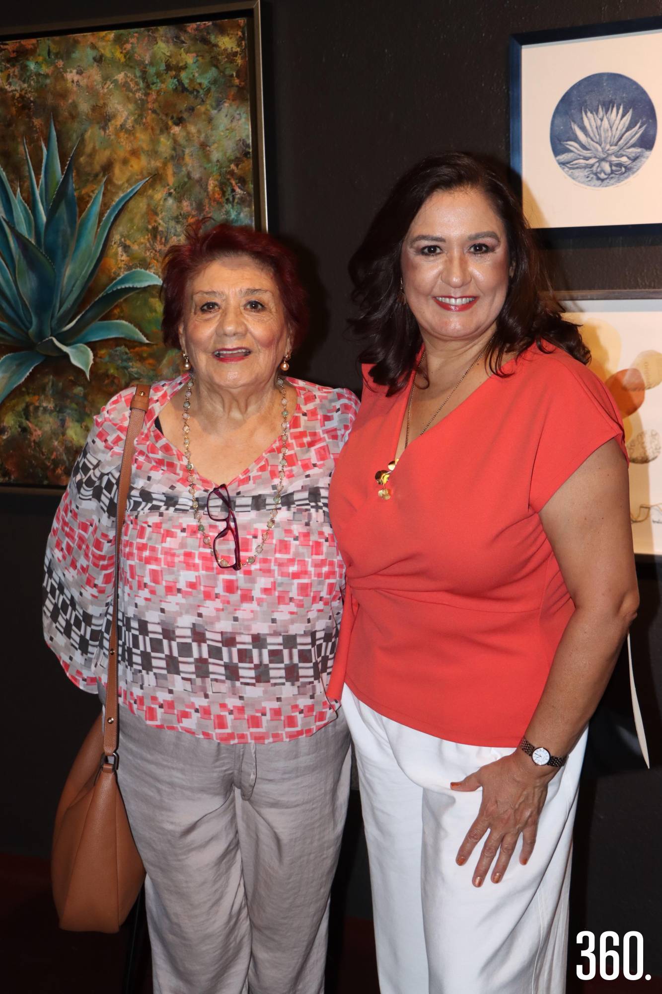 $!Laura Valdez con su madre, Mora Nieto.