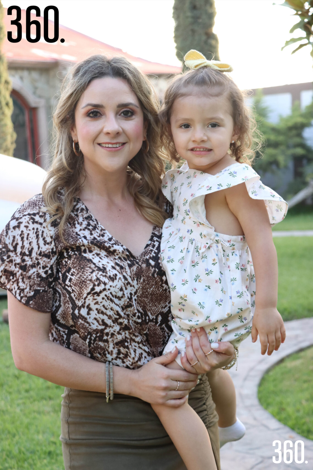 $!Ana Tere y Loretta López.
