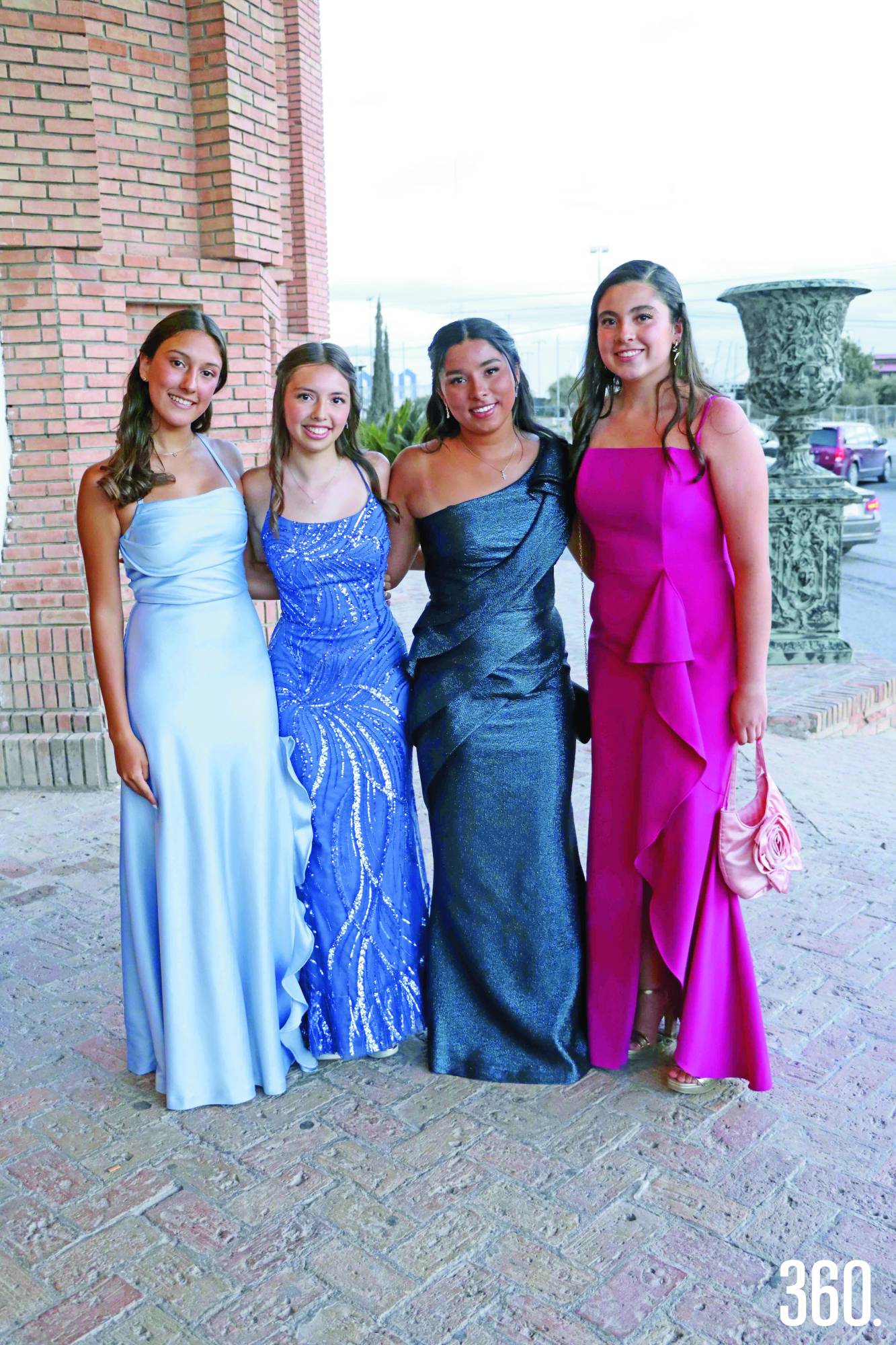 $!SE GRADÚAN DE SECUNDARIA EN EL COLAM