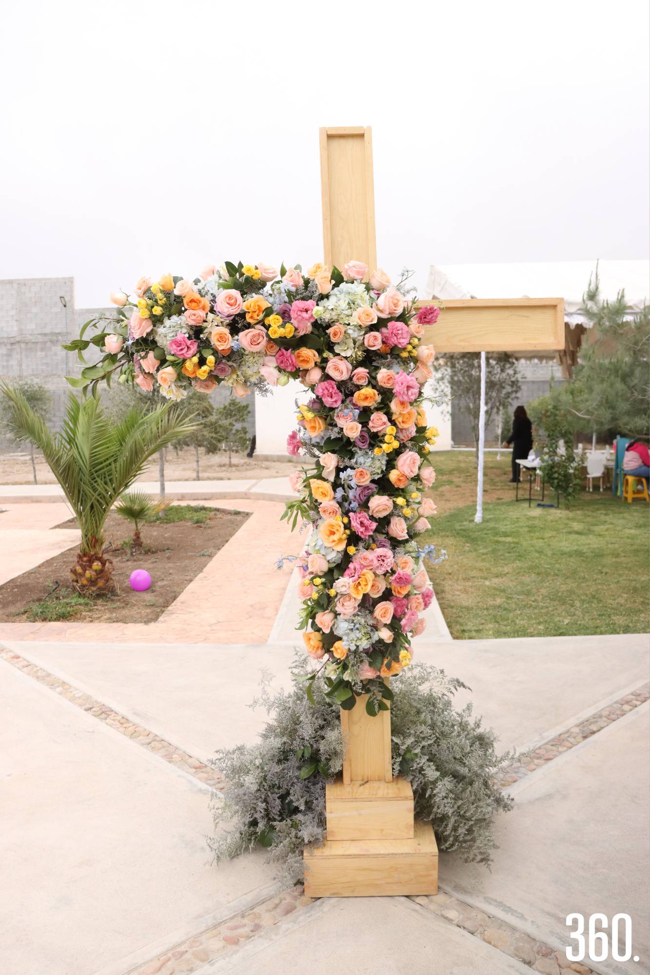 $!El lugar estuvo decorado con flores de muchos colores.