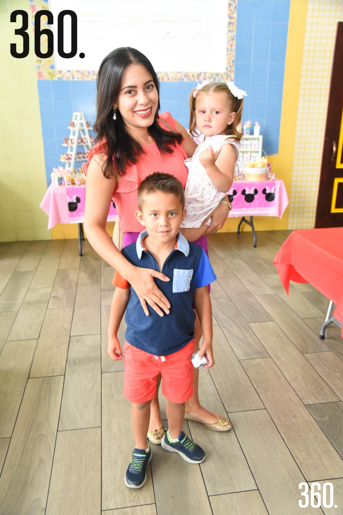 $!Daniela Aguado, Isabella y Sebastian Galleher.