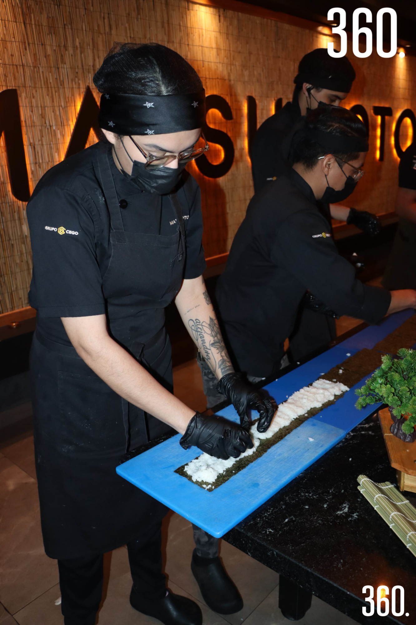 $!Al equipo de Matsumoto le tomó 30 minutos terminar el rollo.