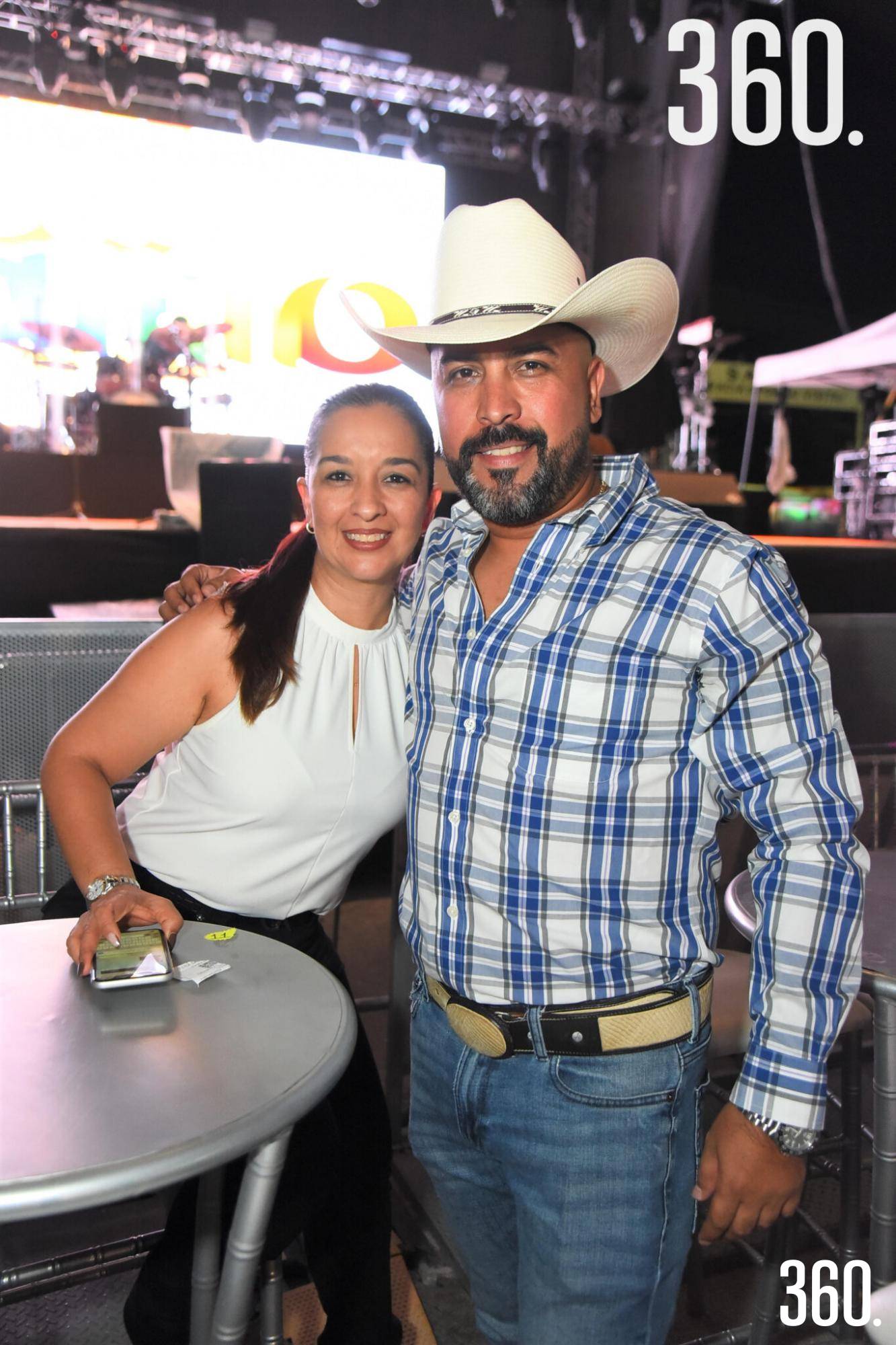 $!Fabiola Rodríguez y Julio Rodríguez.
