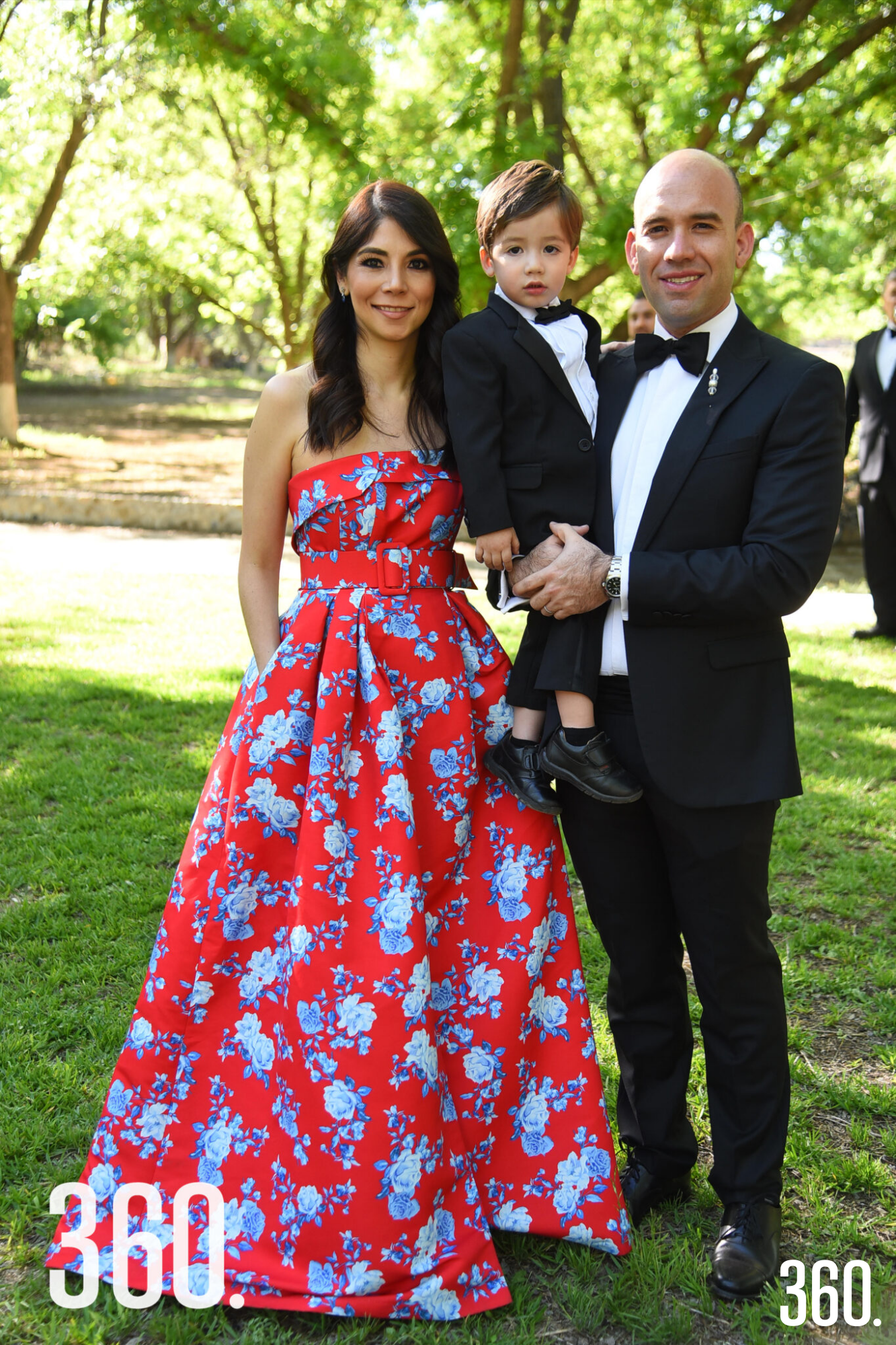 $!Liz Rubio y René Salazar con su hijo René.