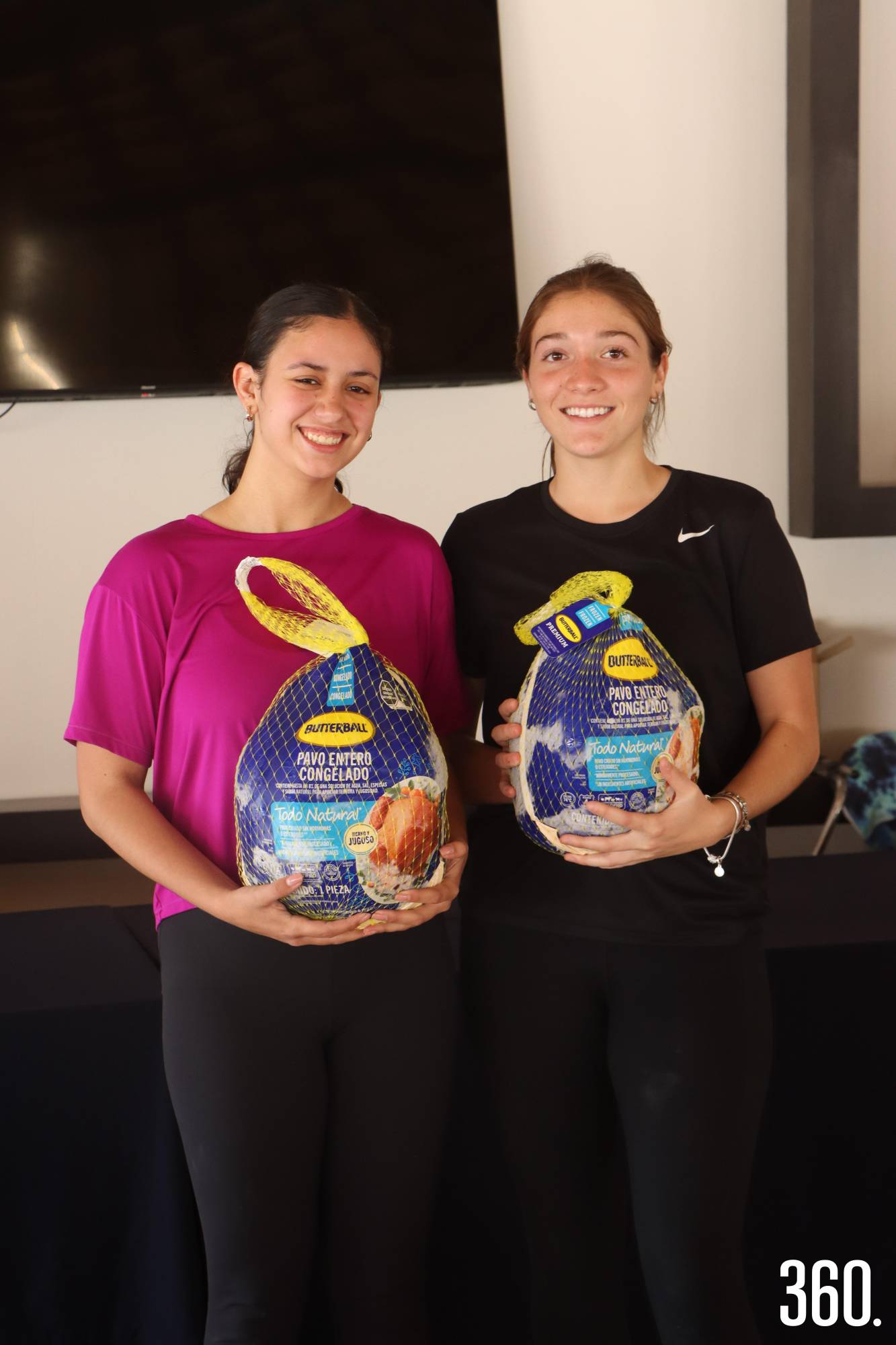 $!Verónica Sáenz y Gabriela Garza, 1er lugar 6xta fuerza Femenil.