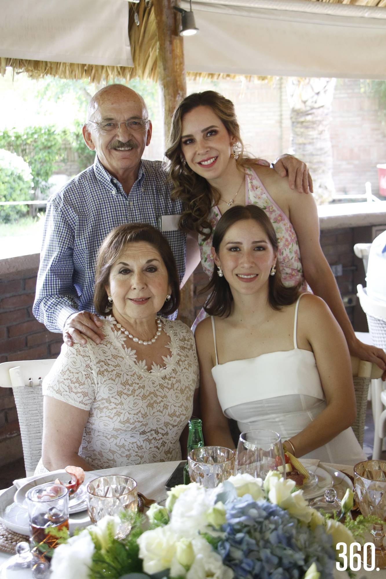 $!Benjamín y Myrna Arce con Martha Alicia Medina y Martha Garza.