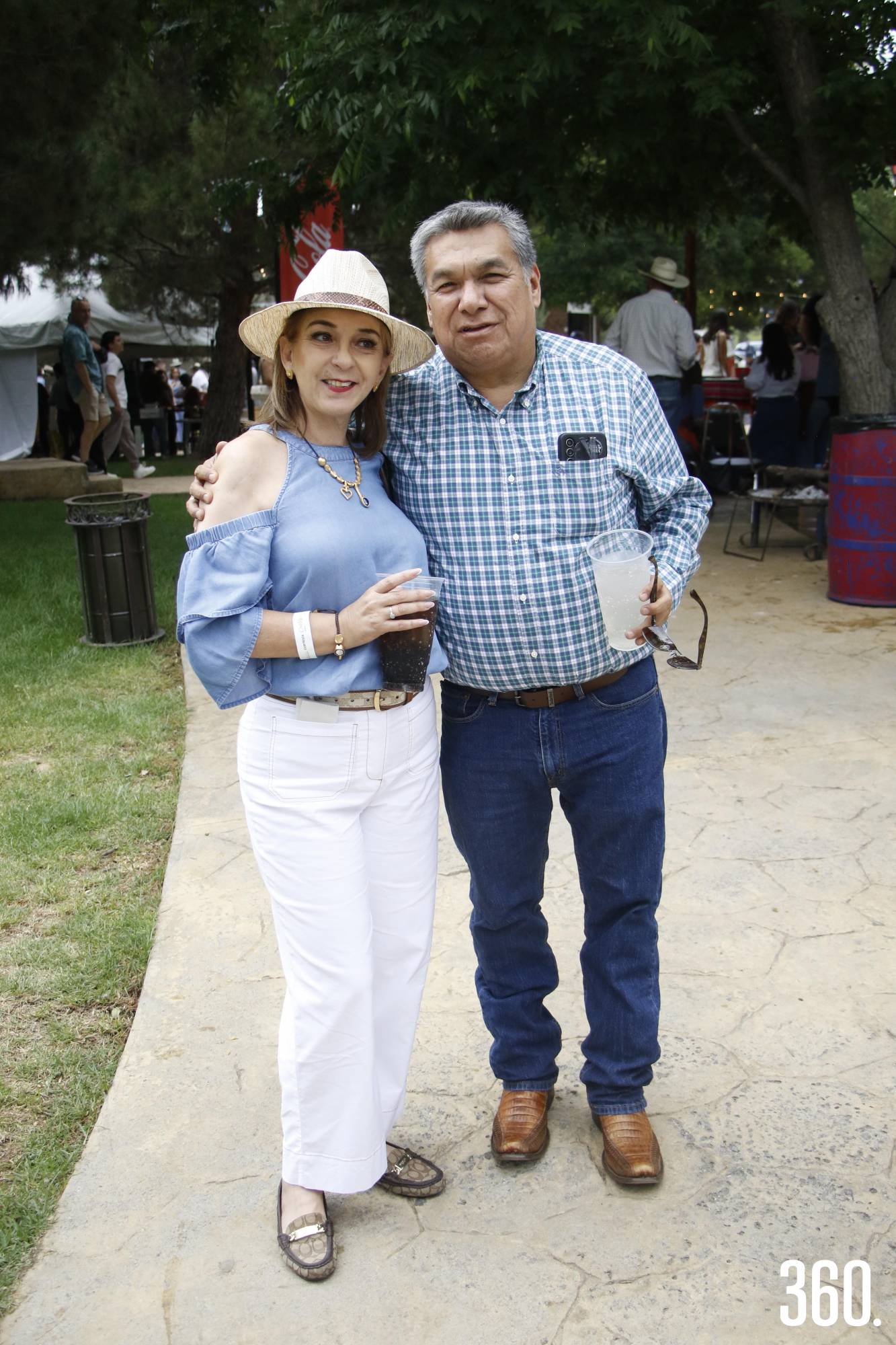 $!Martha Gutiérrez y Arturo Herrera.