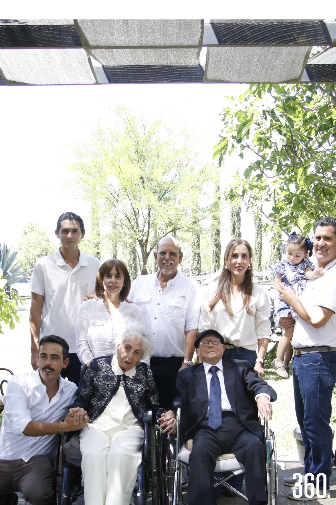 $!Con la familia Alanís Arenas.