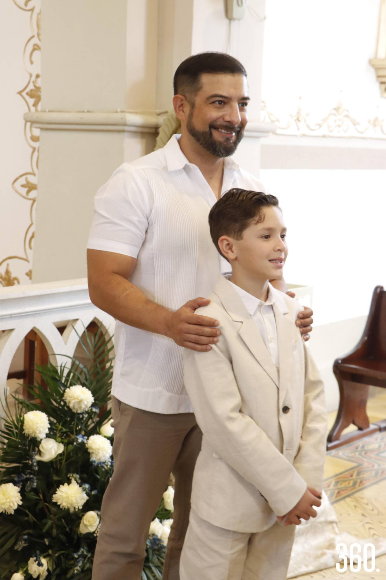 $!Rafael con su padrino, César Orta.