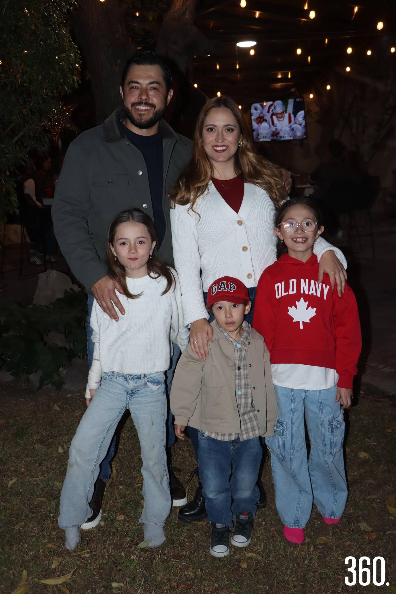$!Diego Ramírez y Claudia Wah con María Fernanda, Diego y María Claudia Ramírez.