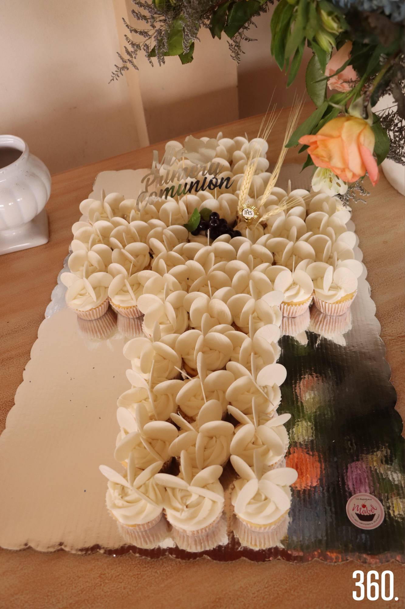 $!Pastel de cupcakes.