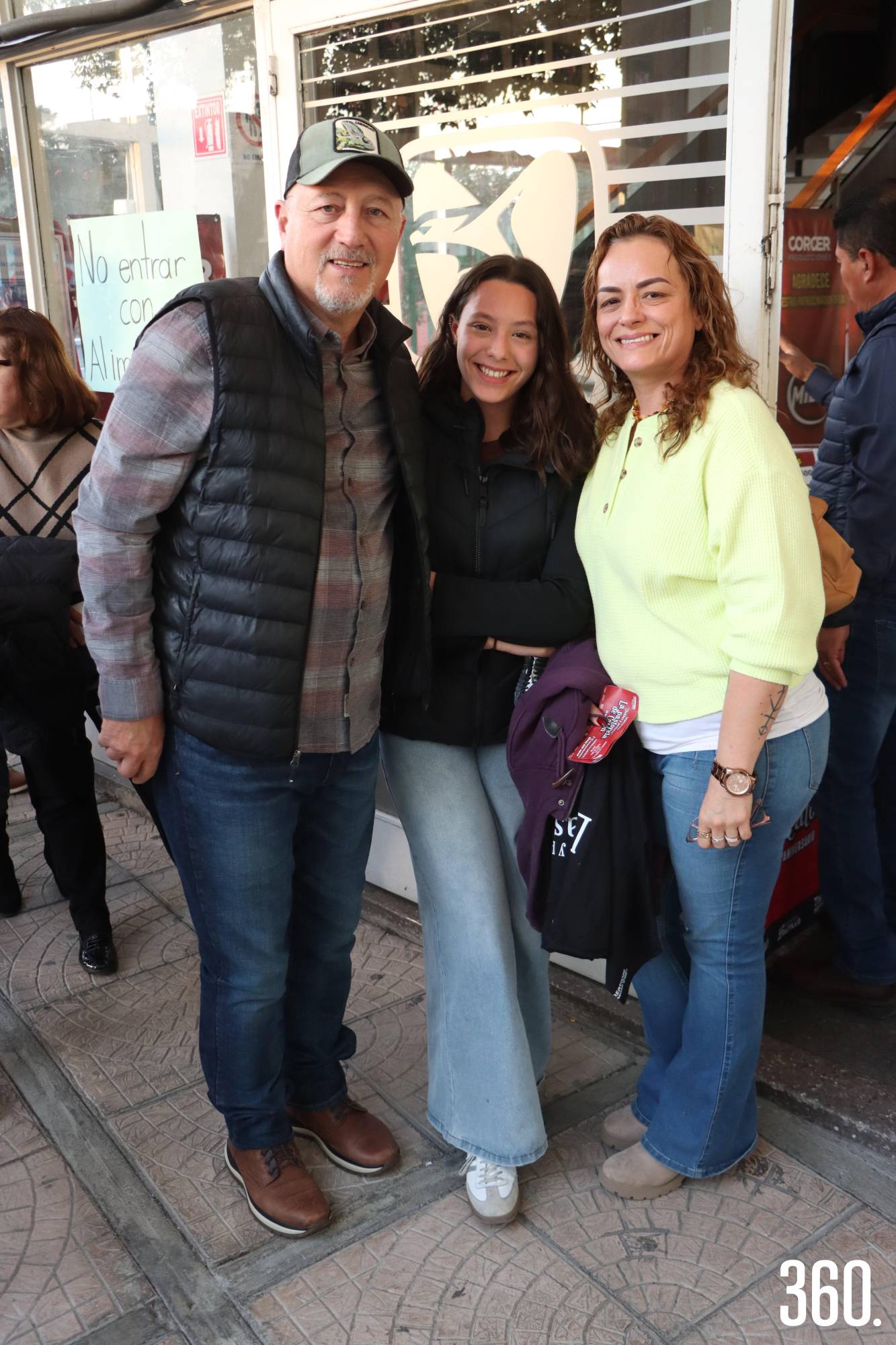 $!Luis y Lía Alba y Alejandra Villalobos.