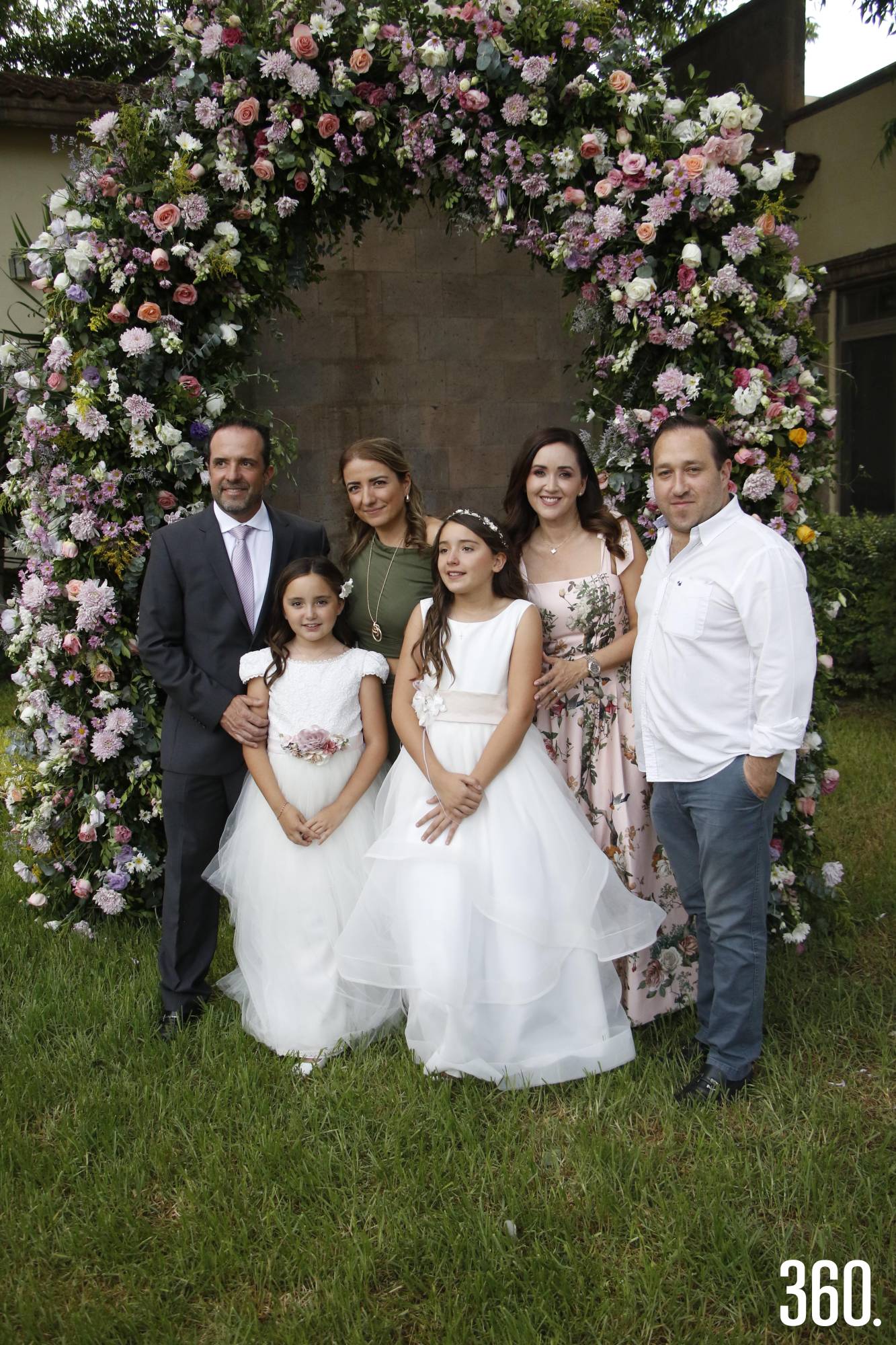$!Arturo, Isabella, Regina y Sofía Ferrer, Sofía Lopez y Pepe Font.