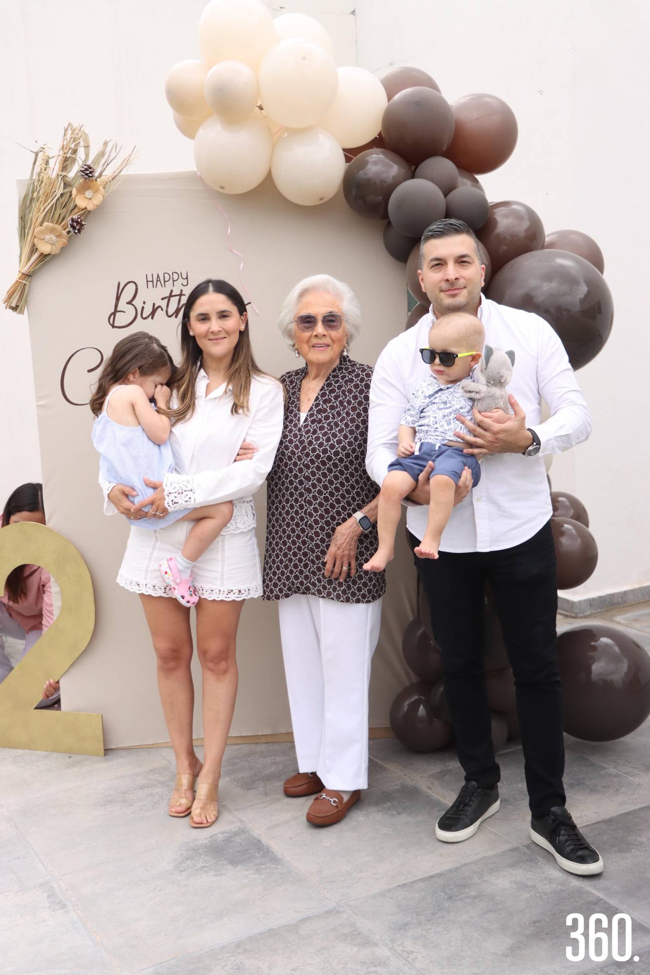 $!Concha con la familia Elizondo Garza.