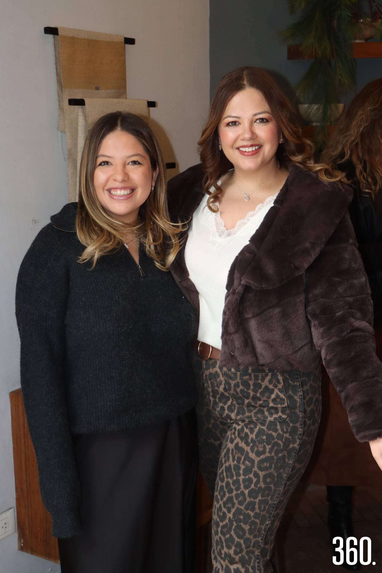 $!Sofía y Mariana Cabello.