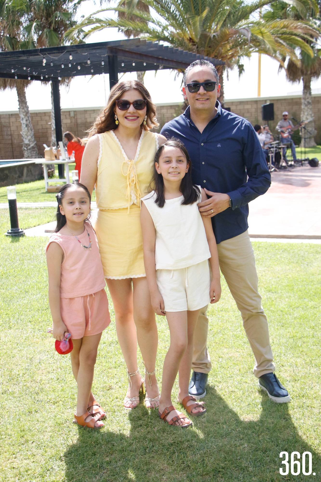 $!Angélica Galán, Fabián Torres, Eugenia y Catalina Torres.