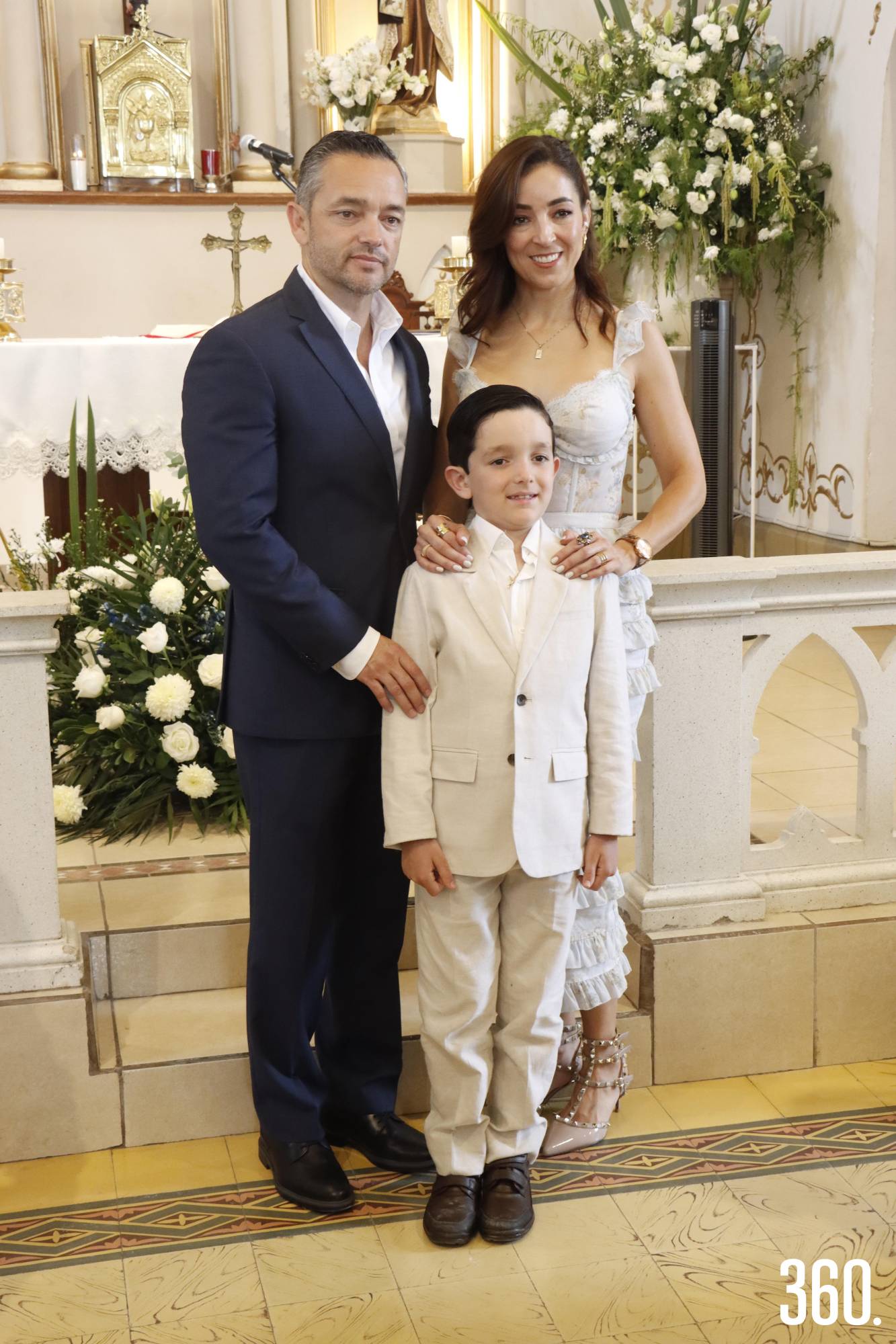 $!Daniel con sus padres, José Humberto y Daniela González.