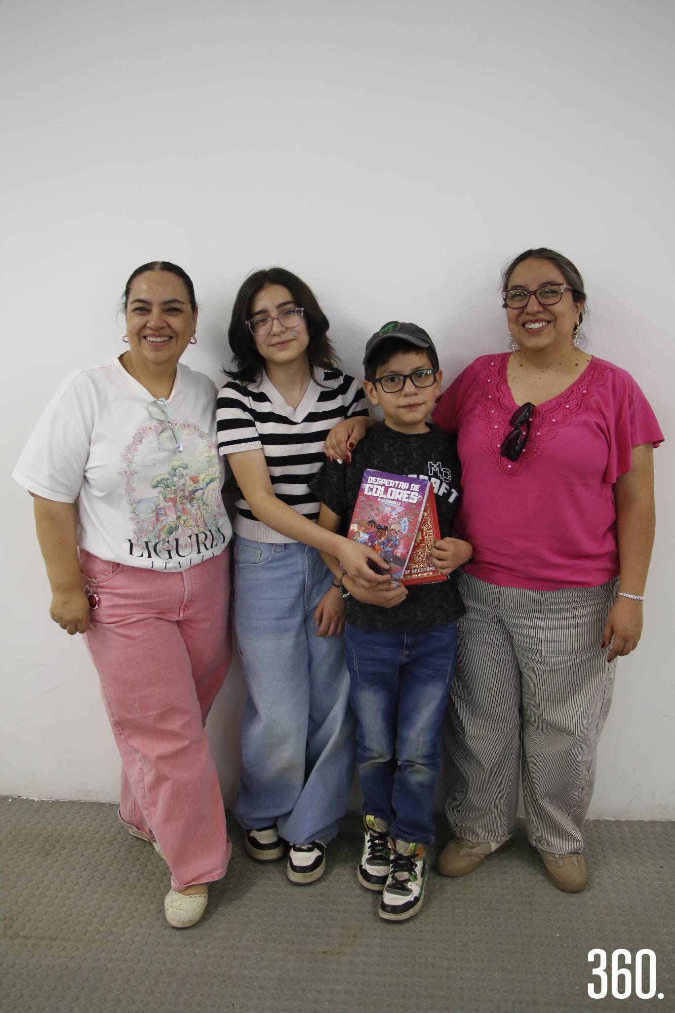 $!Tania López, Grecia y Dario Trejo, y Atenea López.