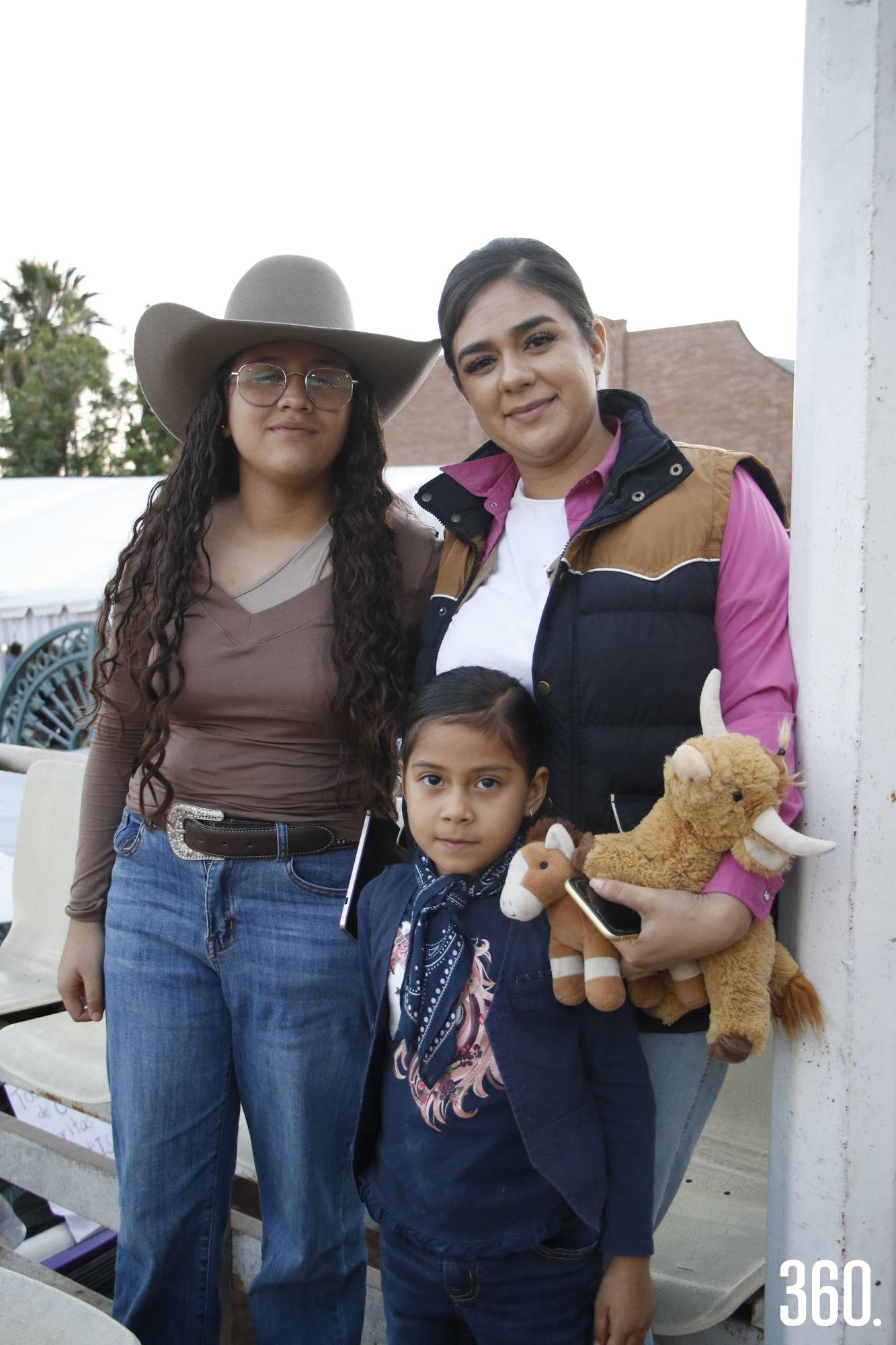 $!Vanessa, Paola y Yuly González.