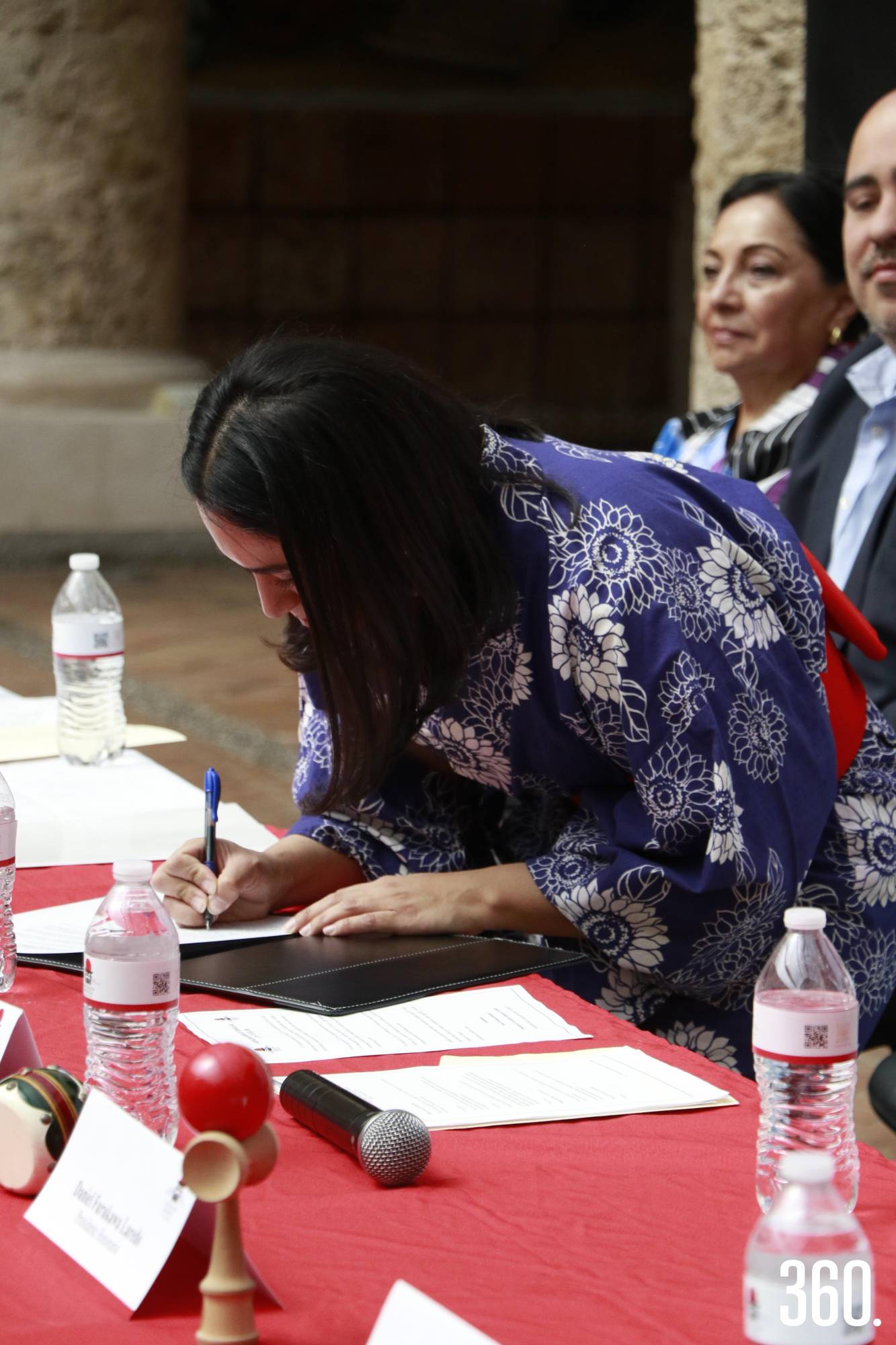 $!Firma del acta de compromiso institucional.