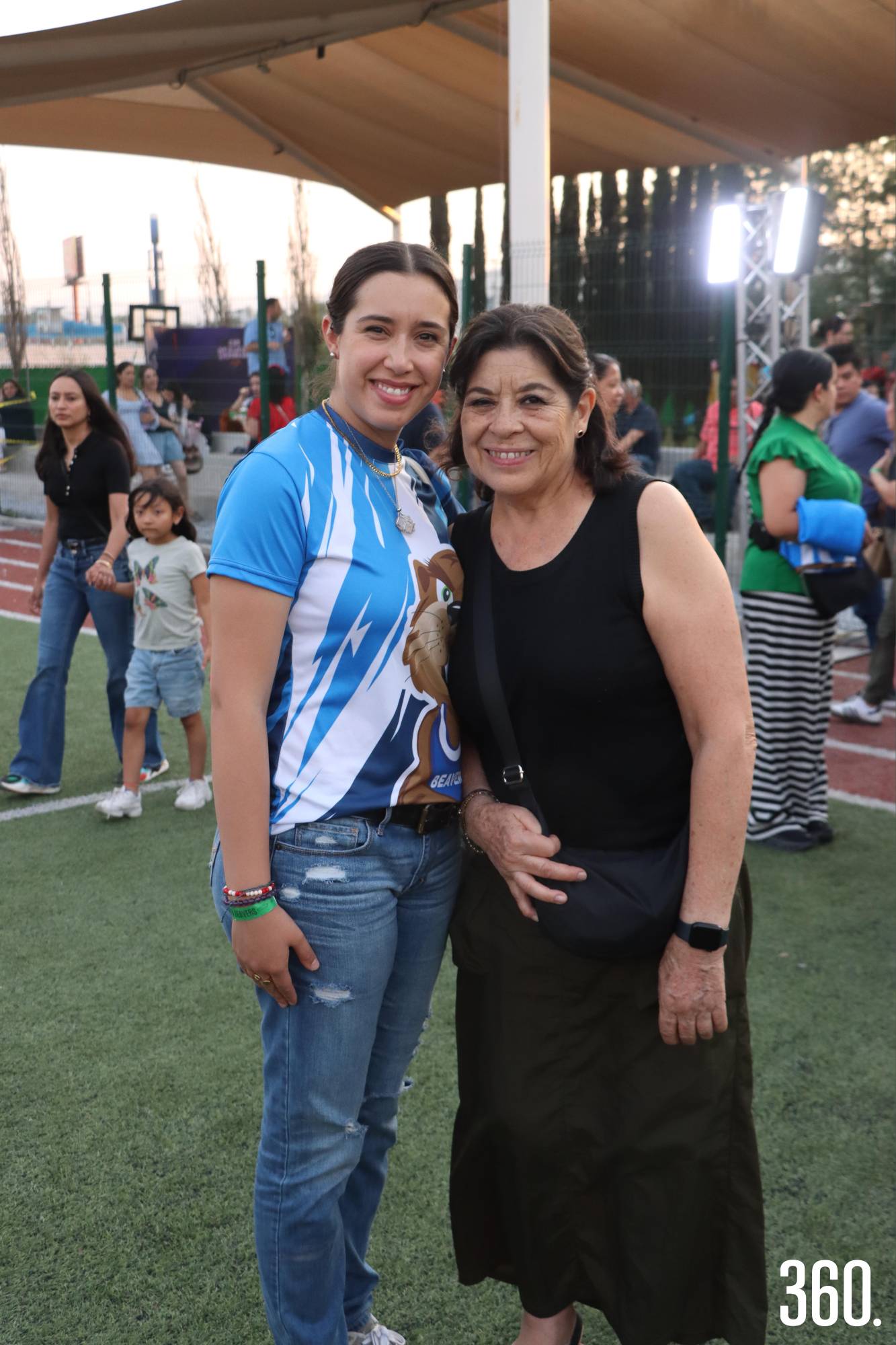 $!Eloísa Garza e Irma de Garza.