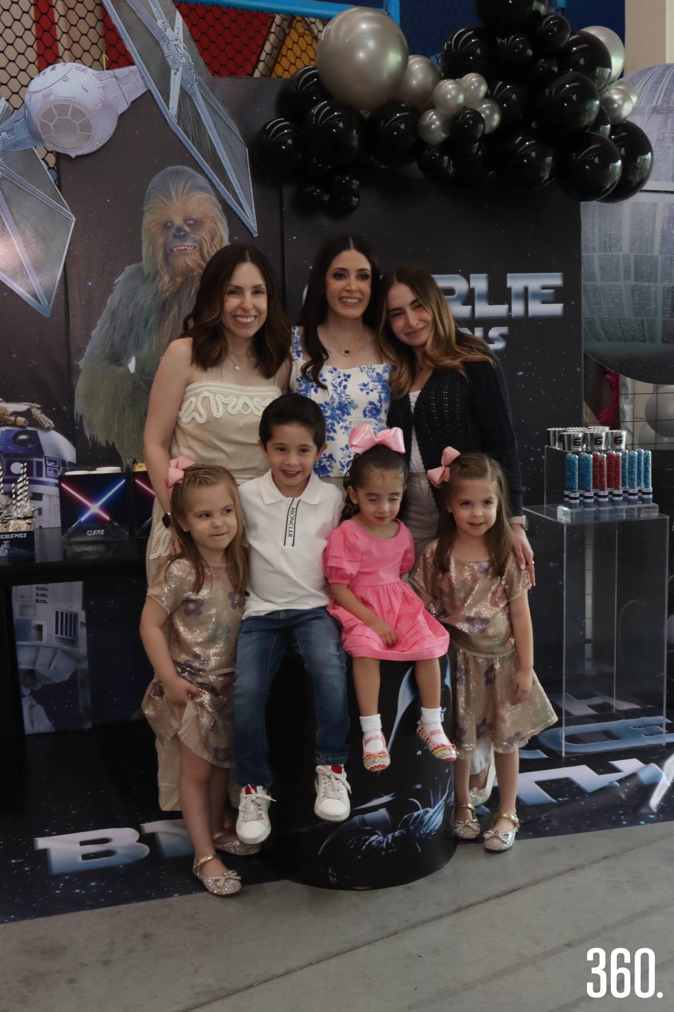 $!María Elena, Ana Sofía y Marcela Arizpe con Cordelia Treviño, Charlie Estrada, María José Estrada y Constanza Treviño.