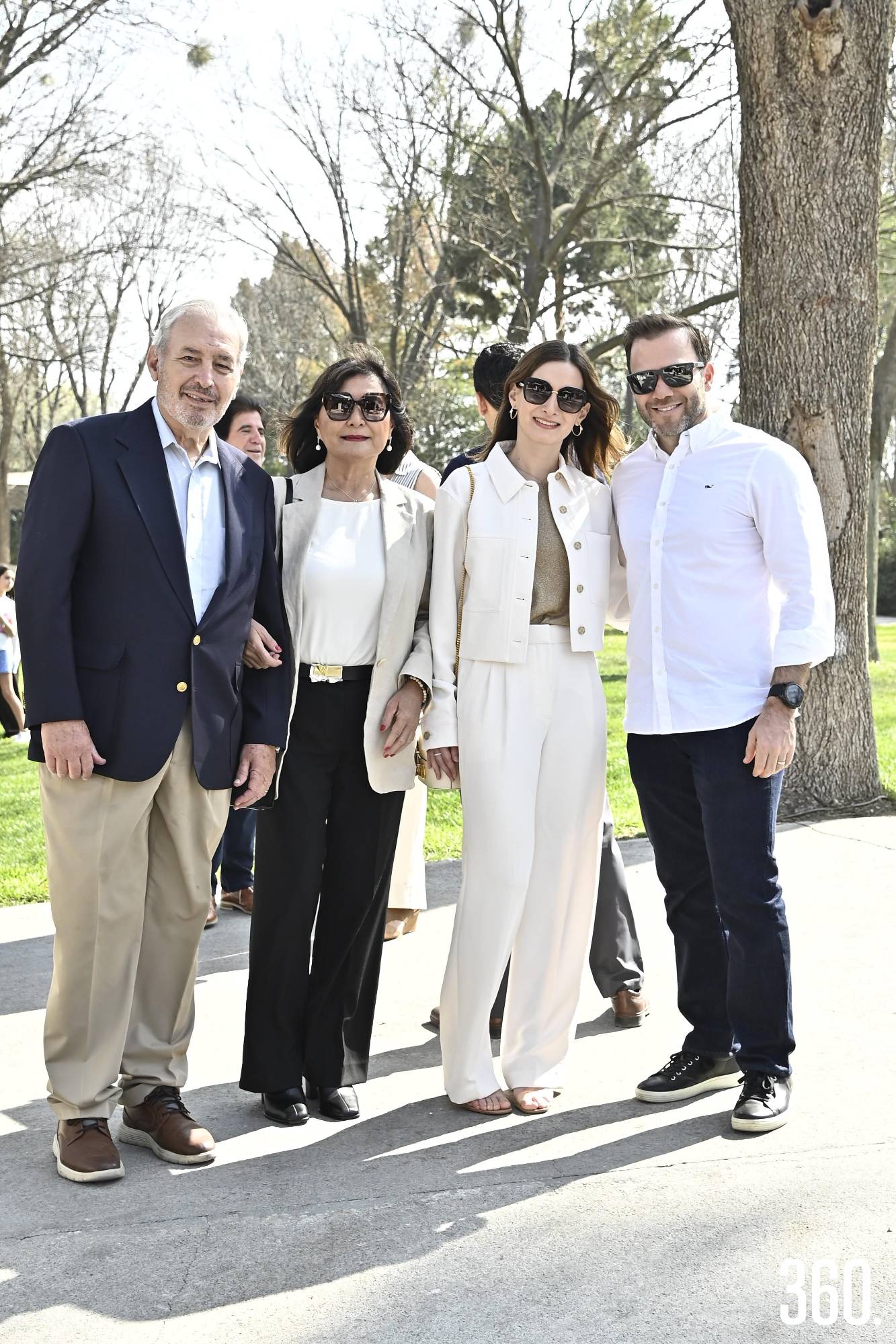 $!Jorge Martínez, Mari de Martínez, Claudia y Marcelo Martínez.