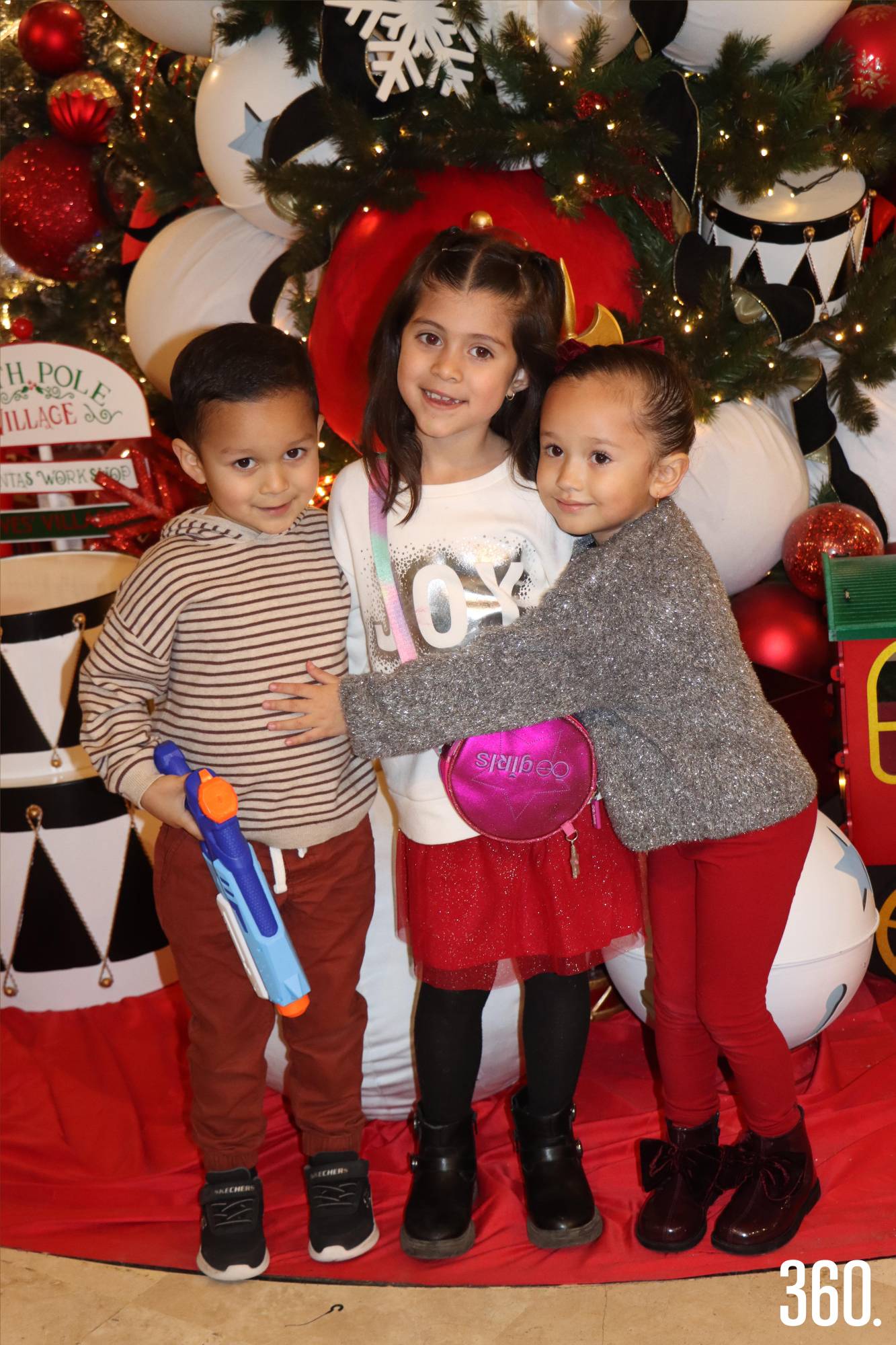 $!Alejandro y Elena Valdés con Paulina Zúñiga.