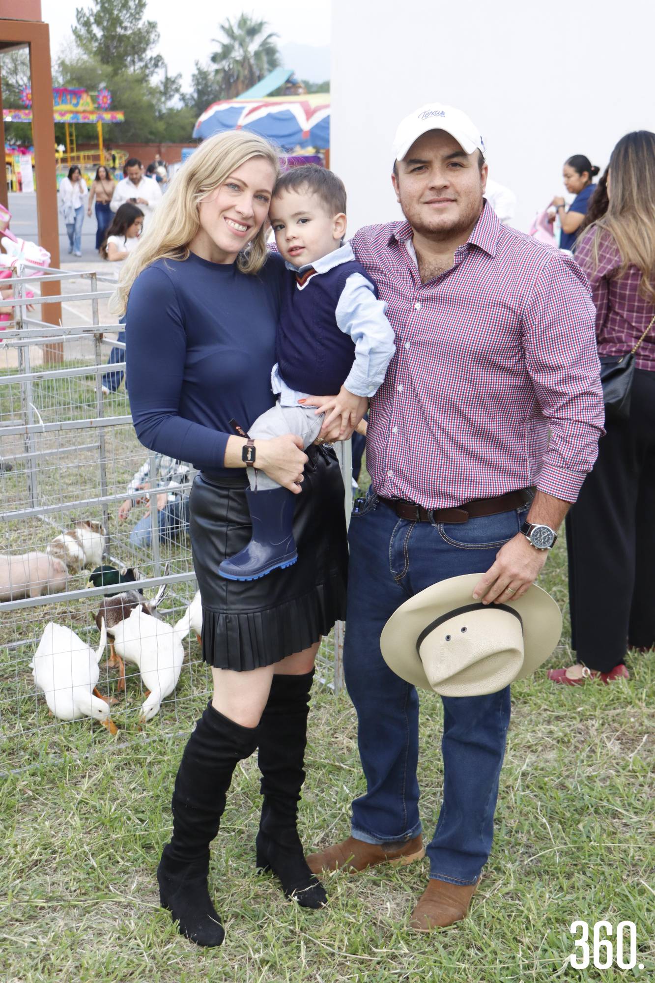 $!Caro Cárdenas, Gabriel y Gabriel Márquez.