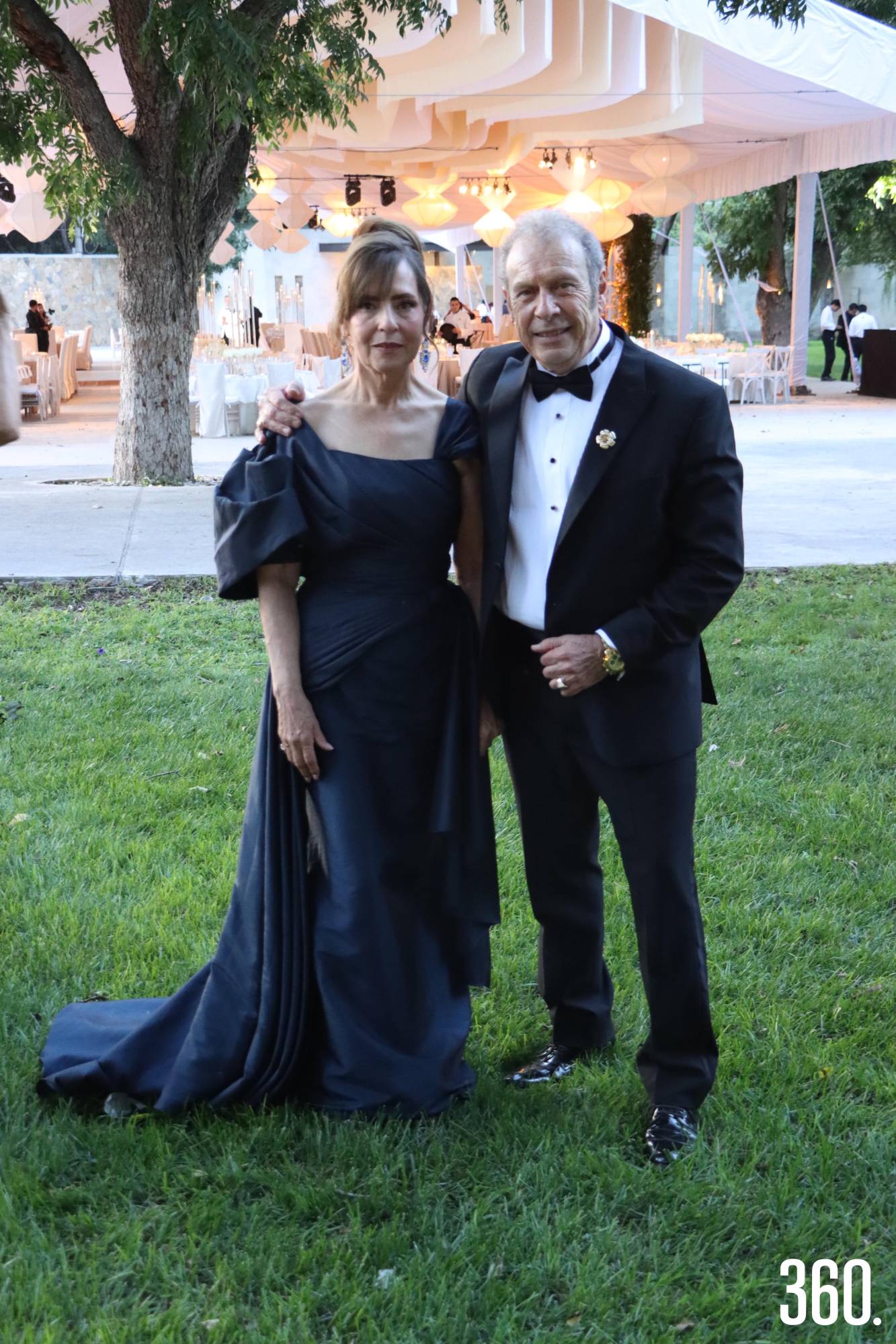 $!Aurora Sánchez y Genaro Múzquiz, padres del novio.