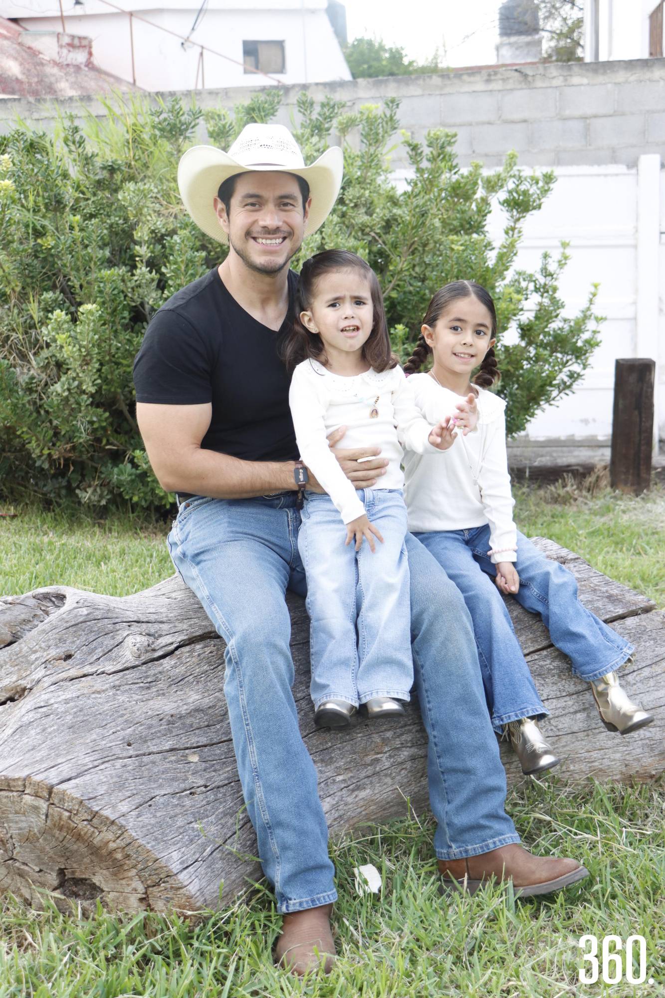 $!Raymundo, Maria Emilia y Maria Sofía Valero.