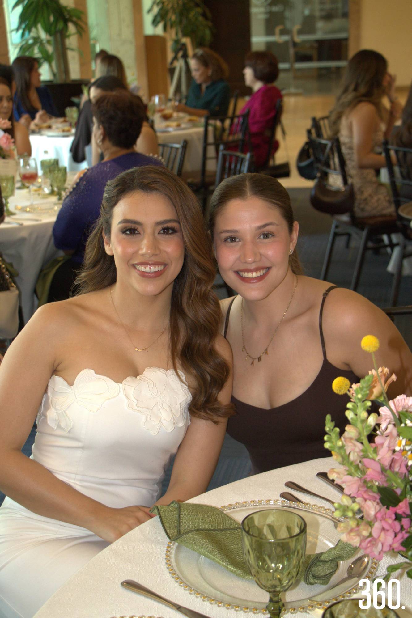 $!Abigail Martínez y Diana Mendoza.
