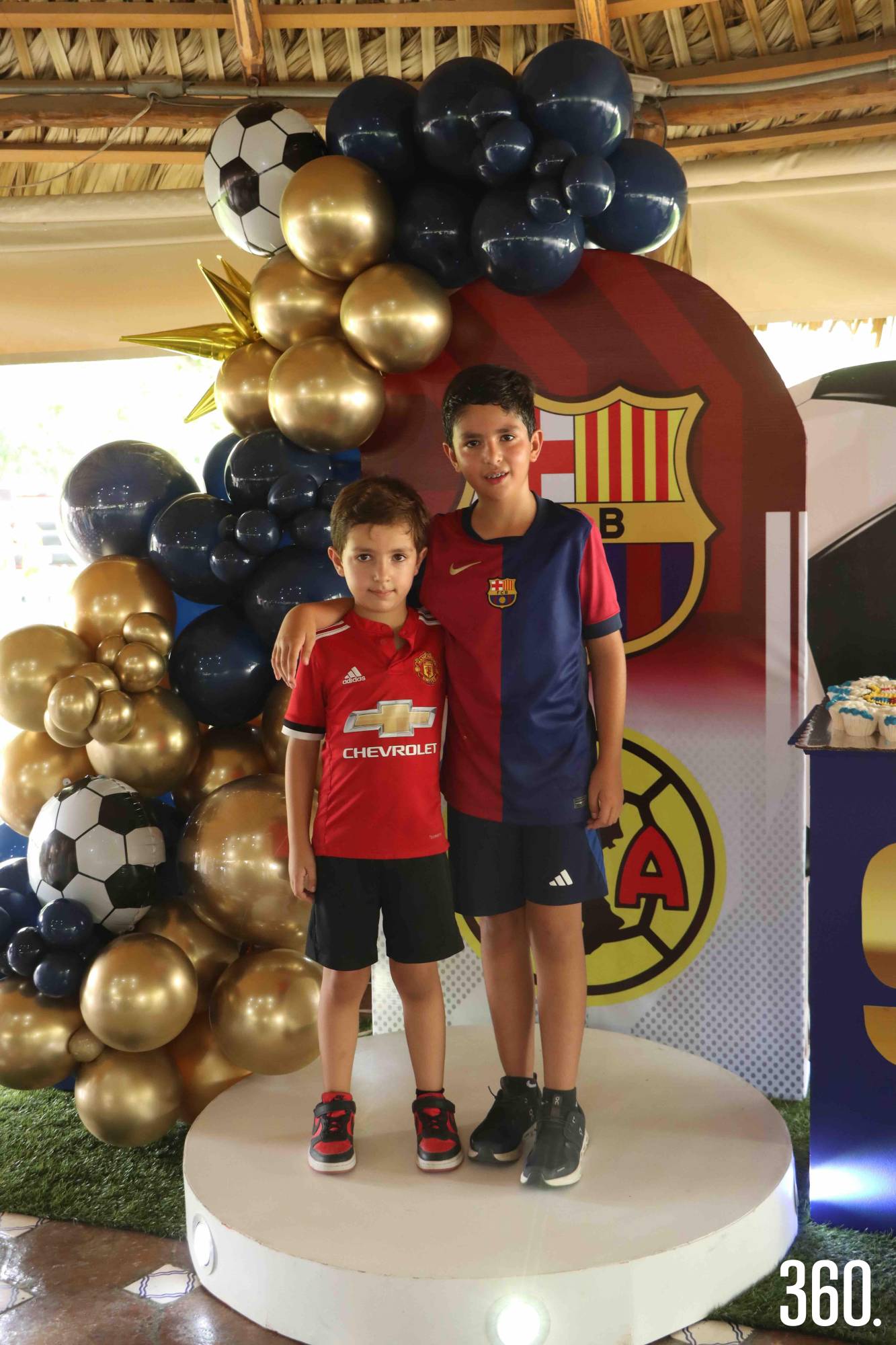 $!Rodrigo con su hermano, Eduardo Díaz.