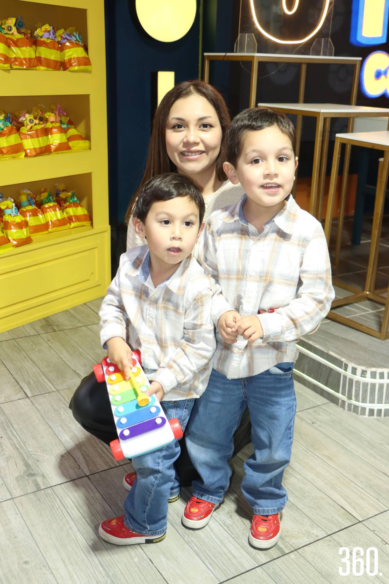 $!Naomi Gómez, Hugo y Rodrigo Treviño.