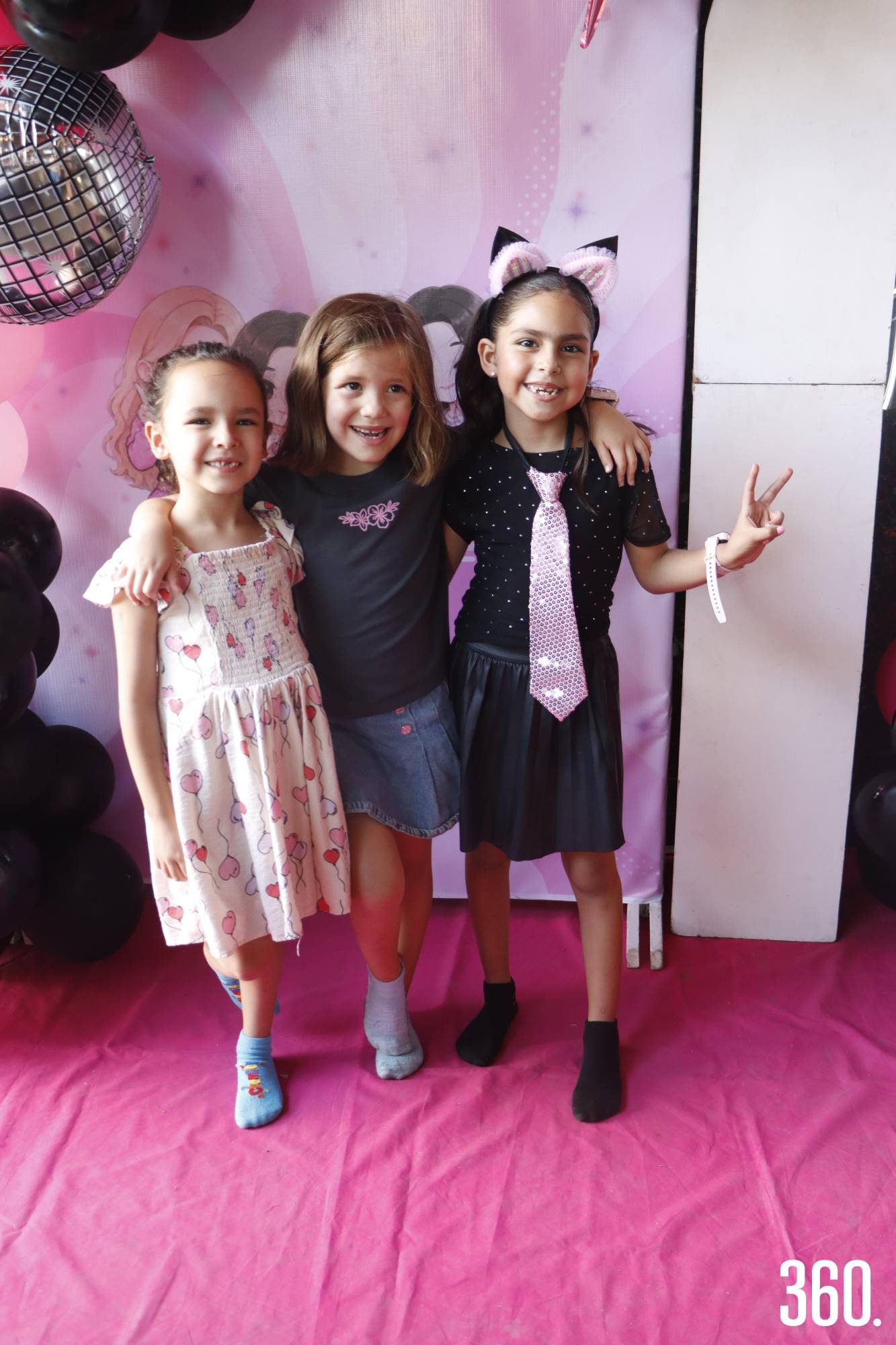 $!Sara con María Paula Hernández y Romina.