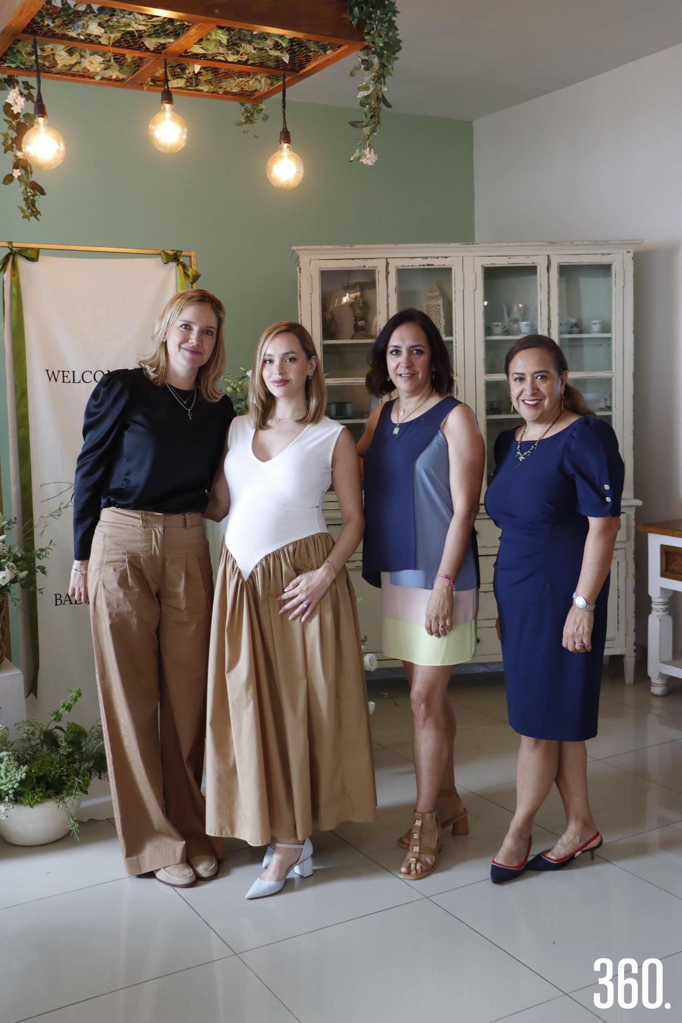 $!Caro con sus tías, Daniela Guadiana, Norma y Lula Sánchez.