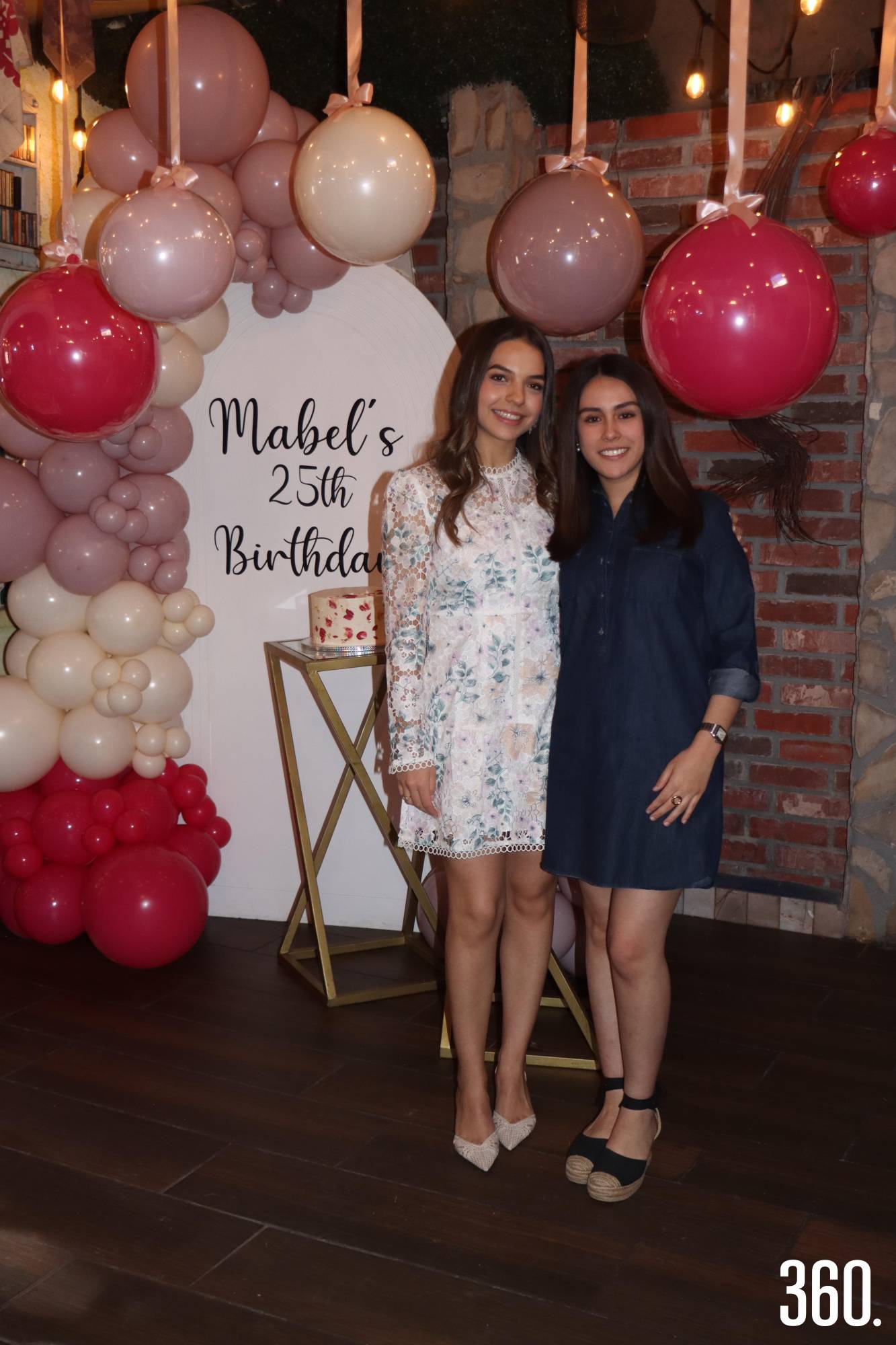 $!Mabel con Olga Álvarez.