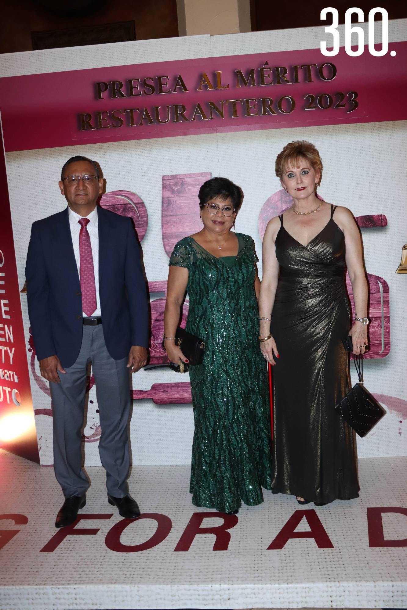 $!Pedro Hernández, Joaquina Chávez y Paty Lomelí.