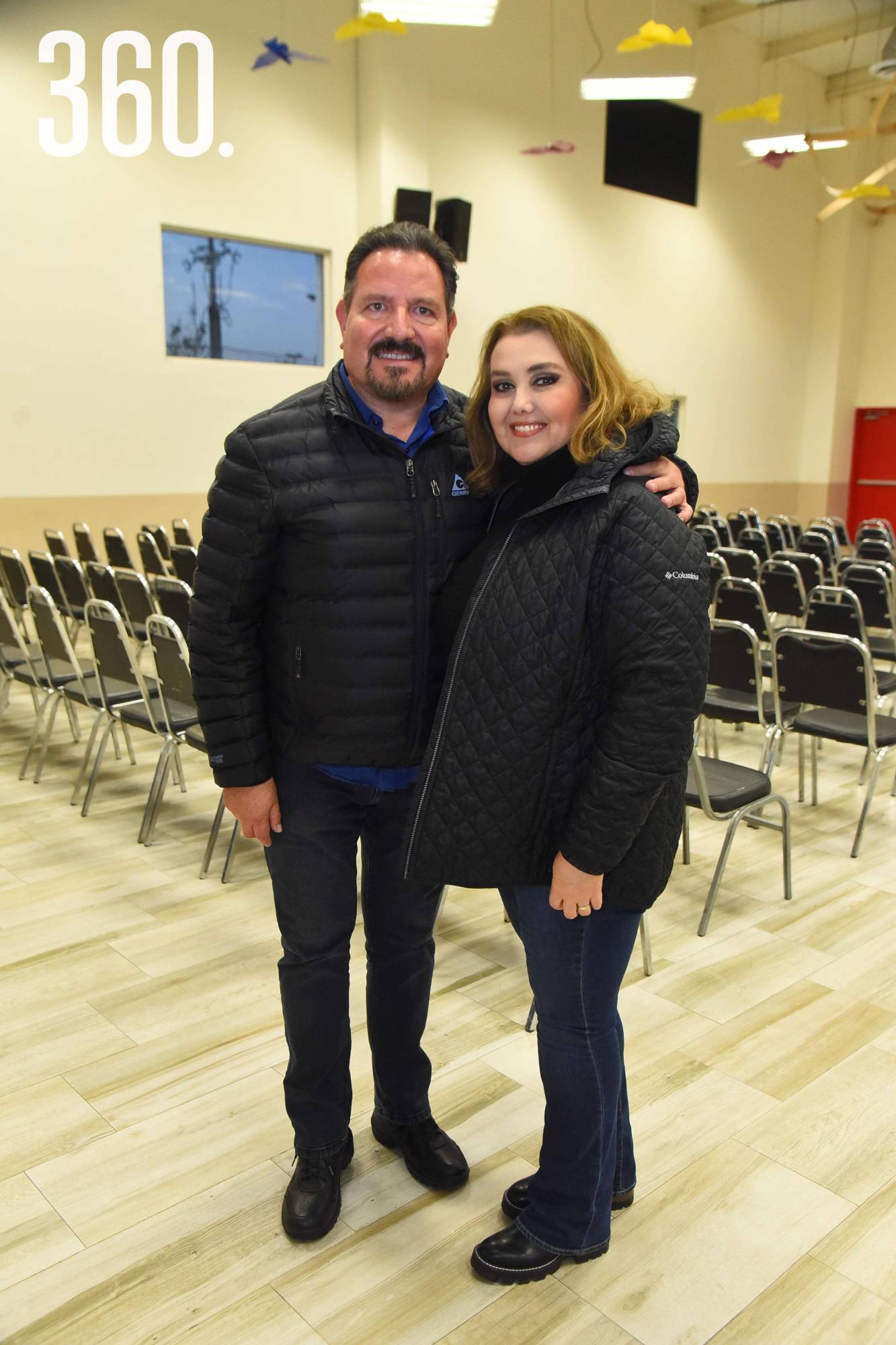 $!PADRES DE FAMILIA ASISTEN A CONFERENCIA &quot;HIJOS CON RAÍCES Y ALAS&quot;